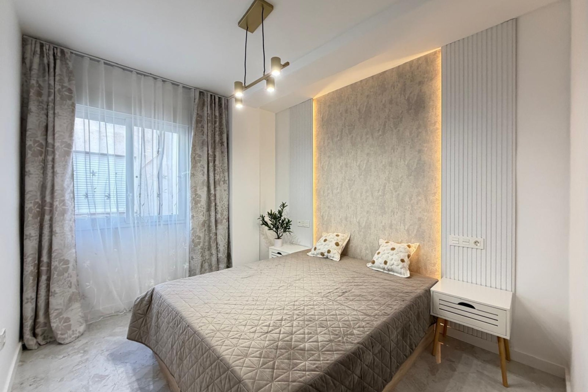 Revente - Appartement -
Torrevieja - Playa del Cura