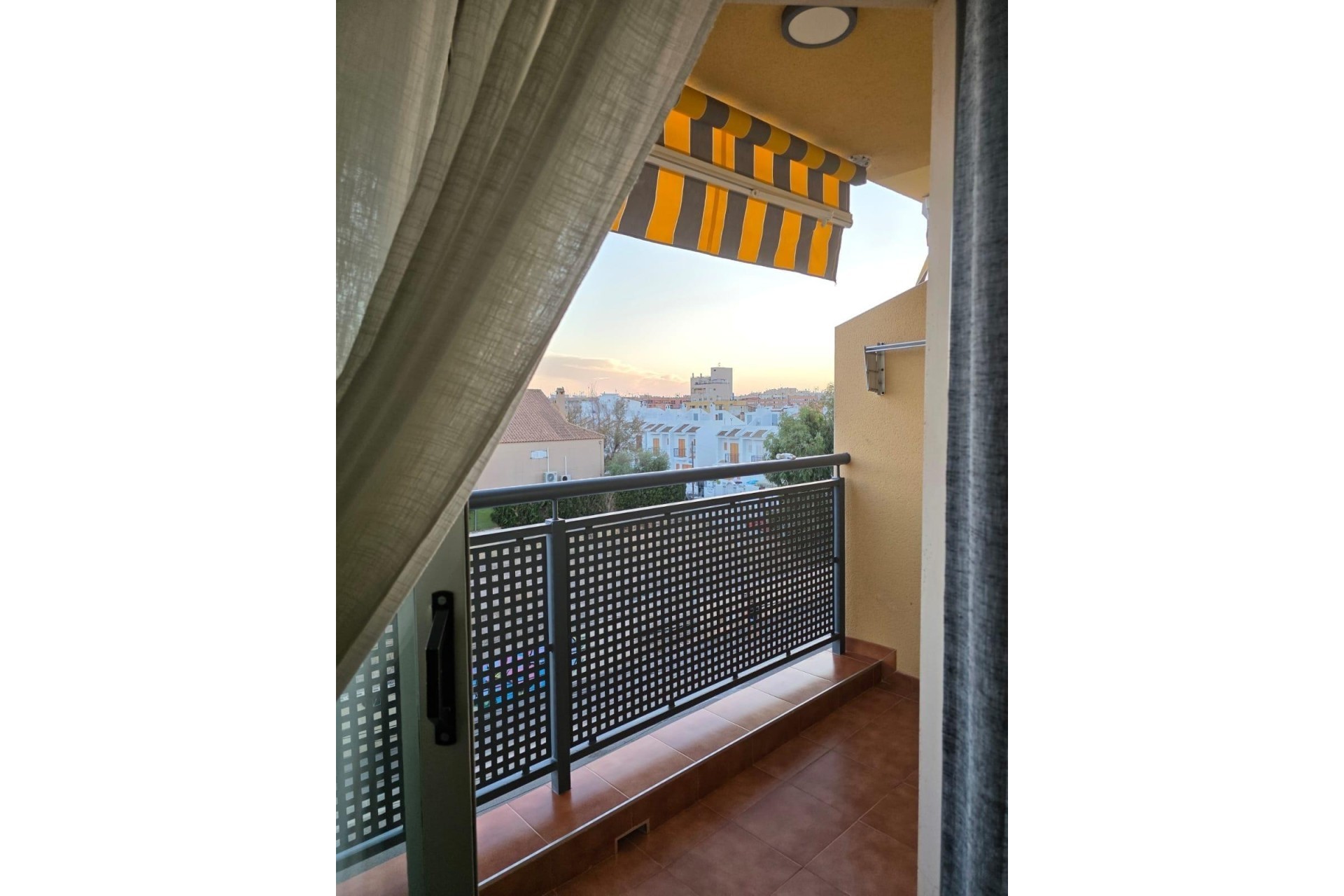 Revente - Appartement -
Torrevieja - Playa del Cura