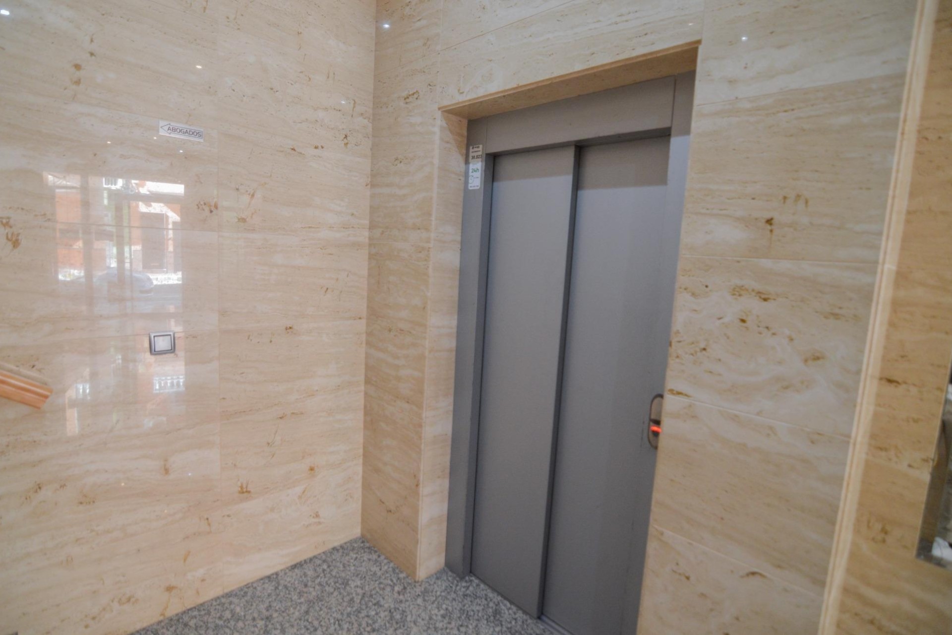 Revente - Appartement -
Torrevieja - Playa del Cura