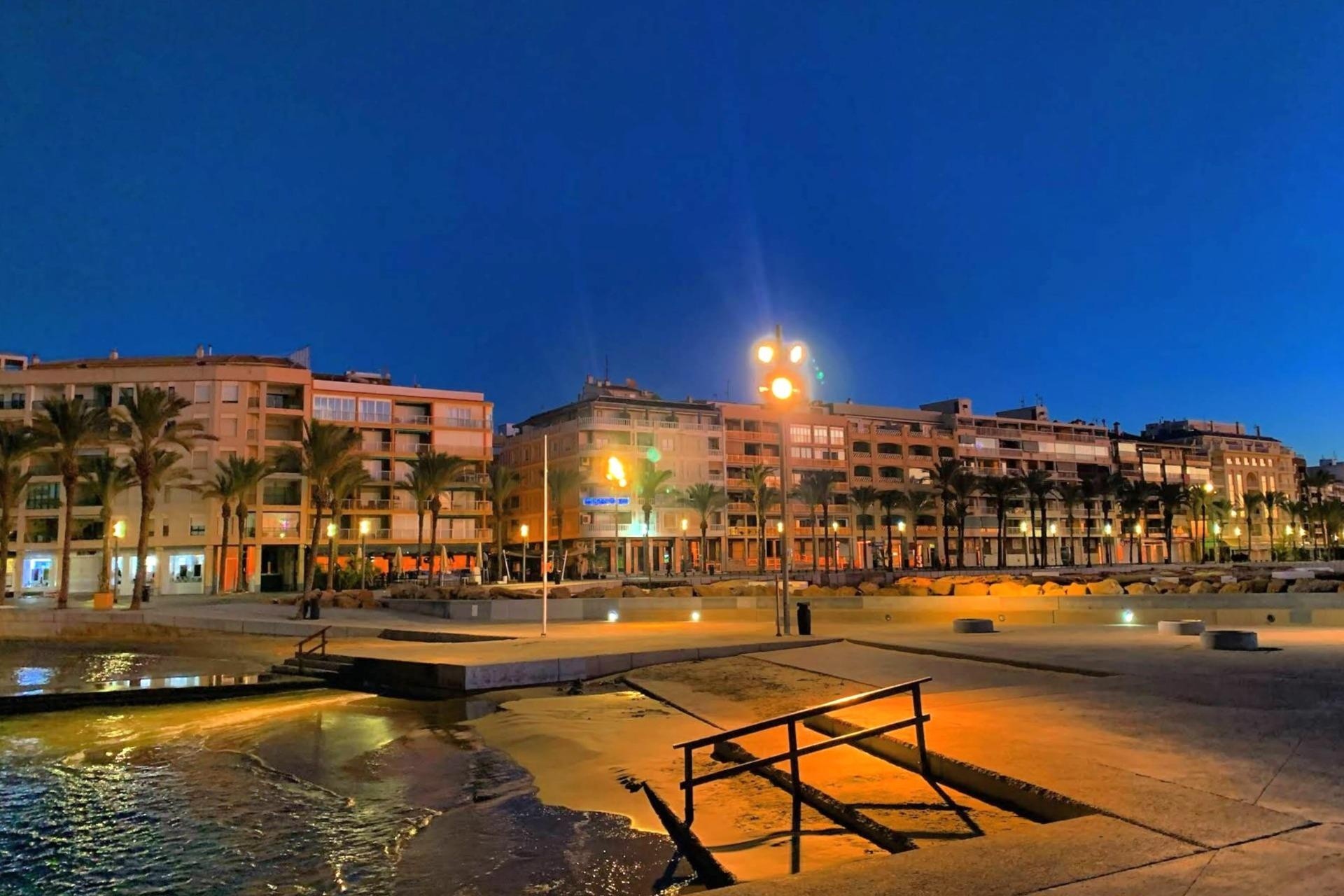 Revente - Appartement -
Torrevieja - Playa del Cura