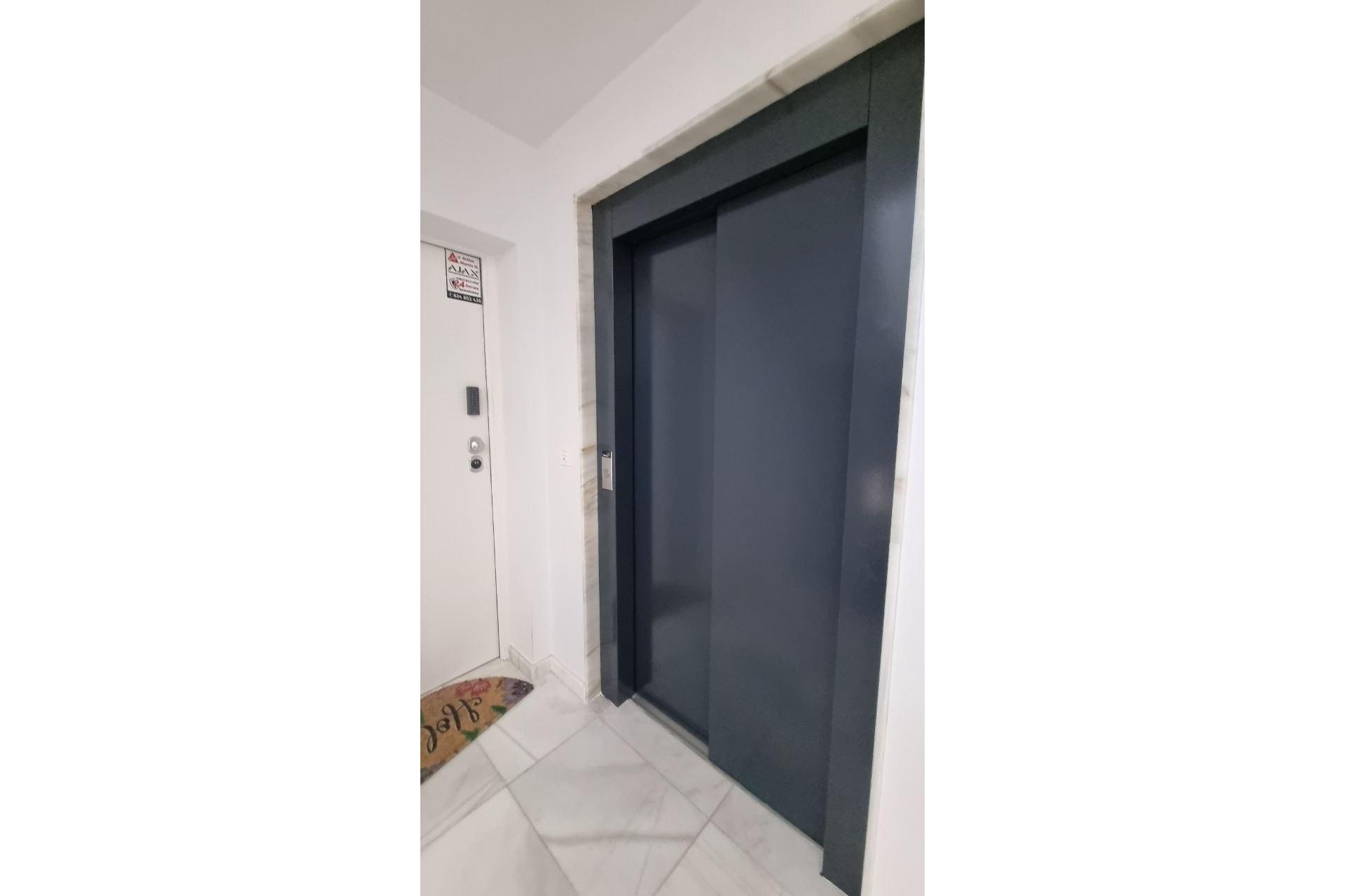 Revente - Appartement -
Torrevieja - Playa del Cura