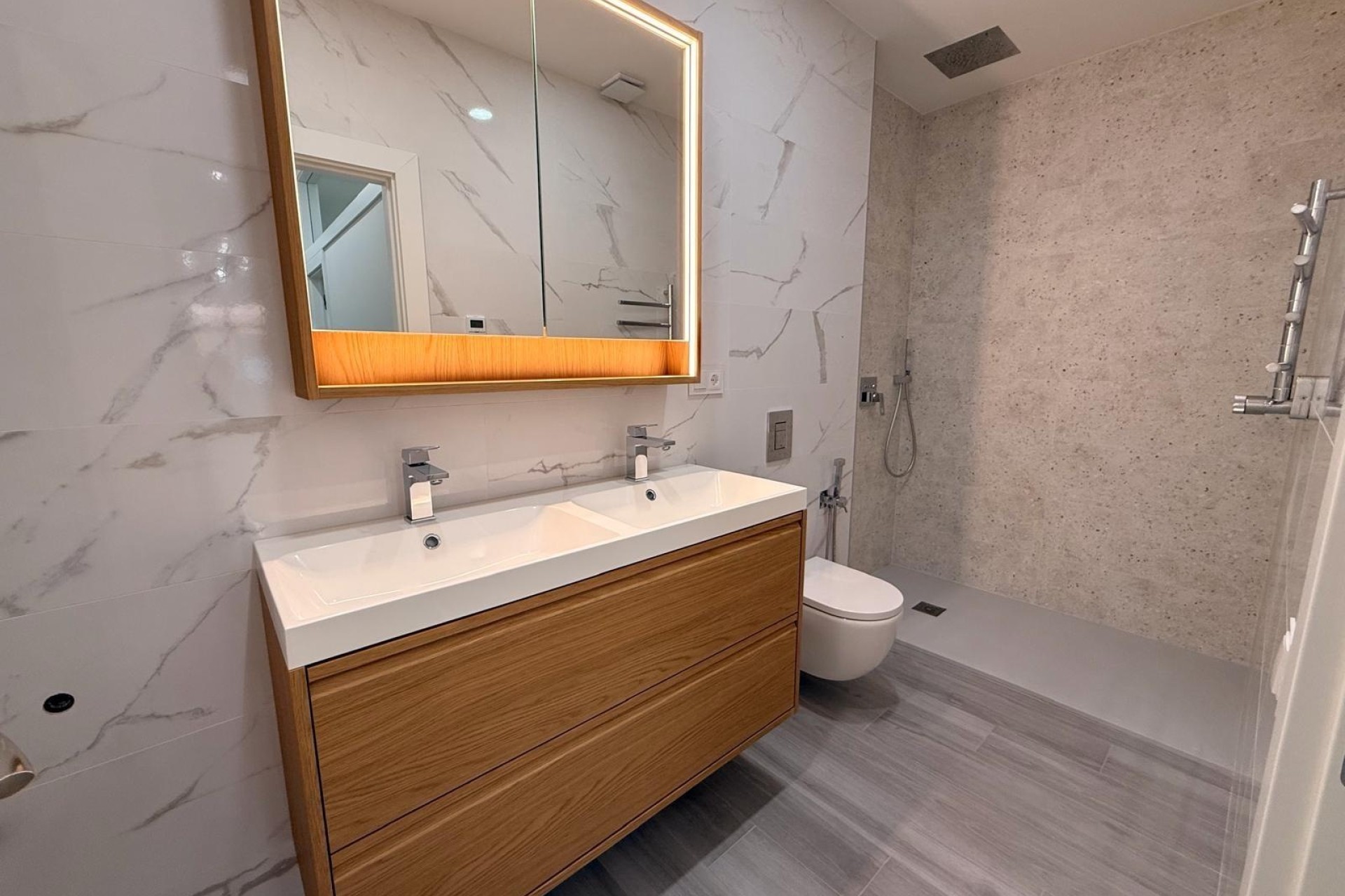 Revente - Appartement -
Torrevieja - Playa del Cura