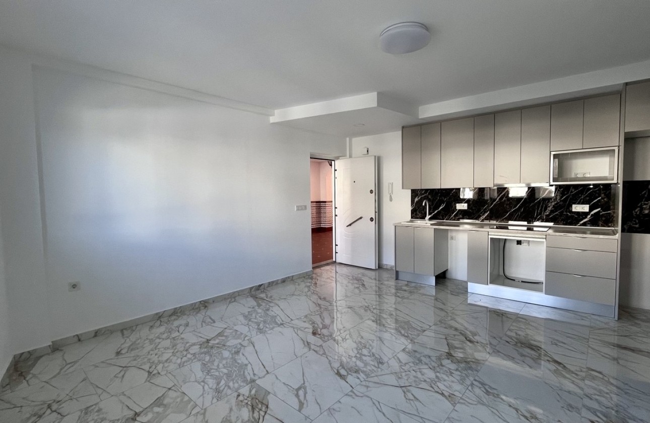 Revente - Appartement -
Torrevieja - PLAYA LOS LOCOS