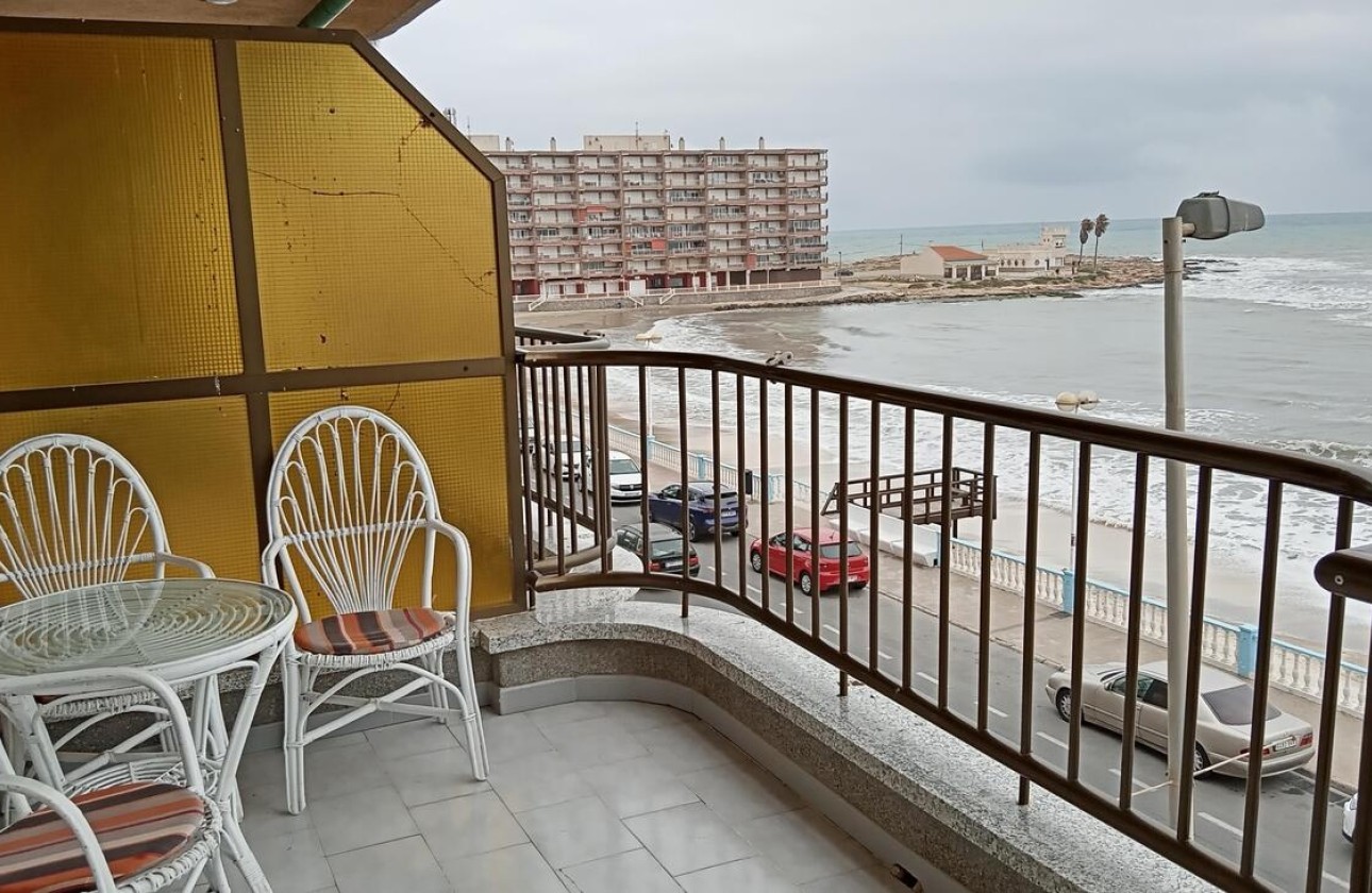 Revente - Appartement -
Torrevieja - PLAYA LOS LOCOS