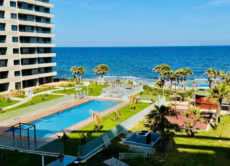 Revente - Appartement -
Torrevieja - Punta prima