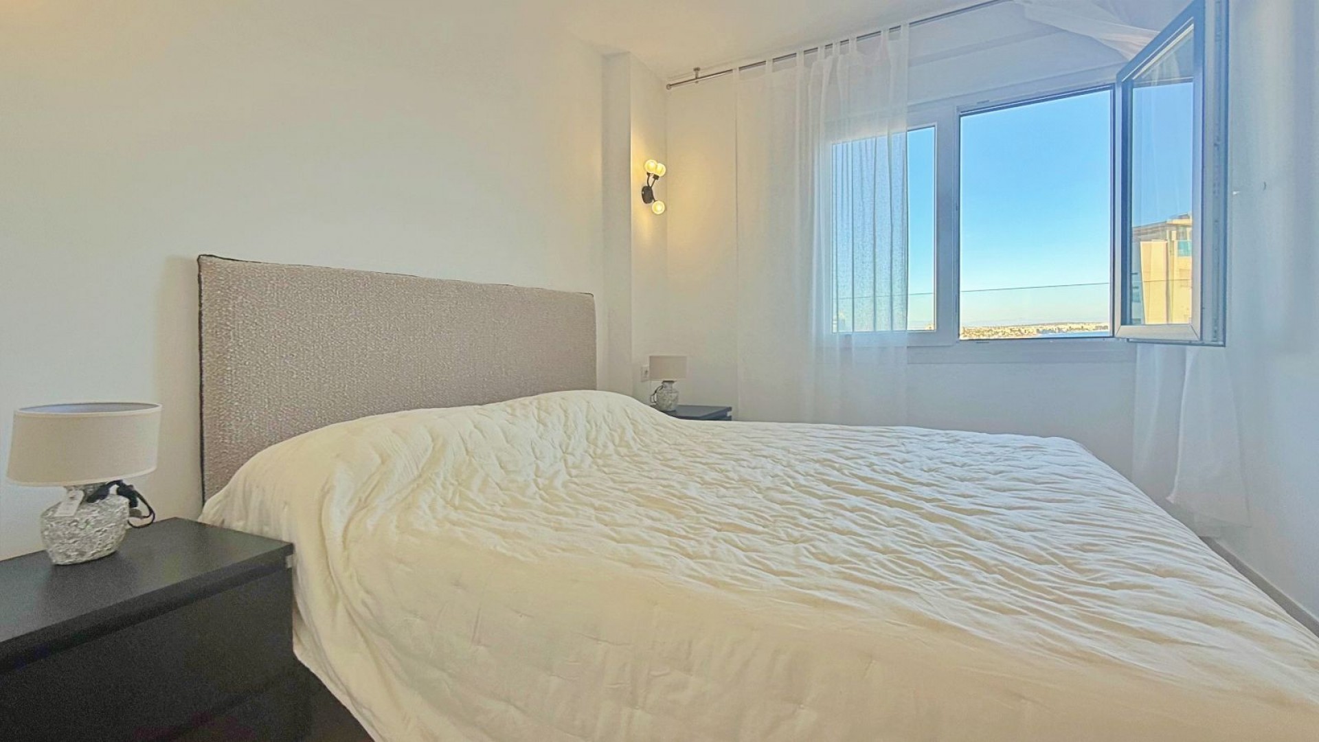 Revente - Appartement -
Torrevieja - Punta Prima
