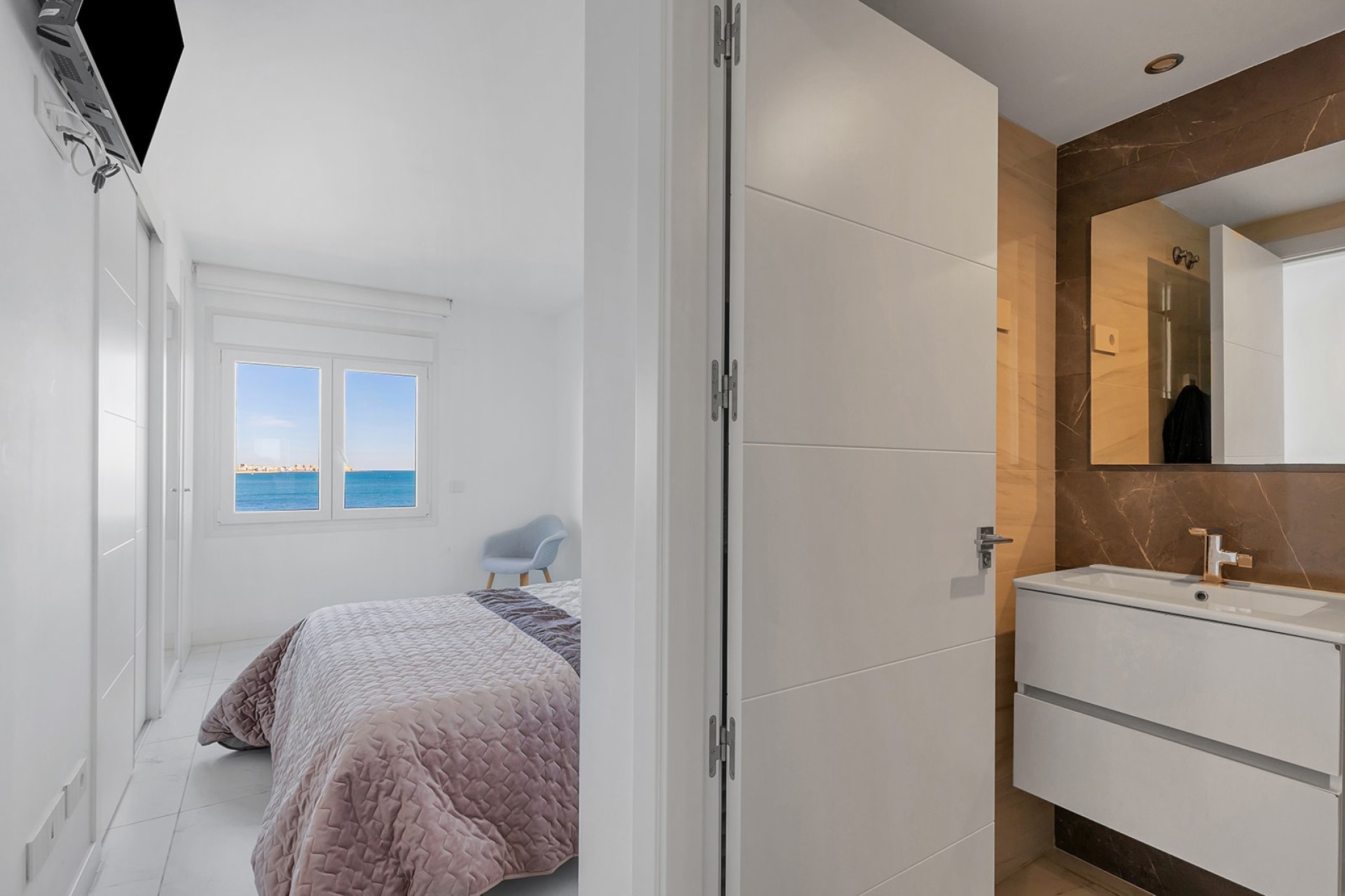 Revente - Appartement -
Torrevieja - Punta Prima