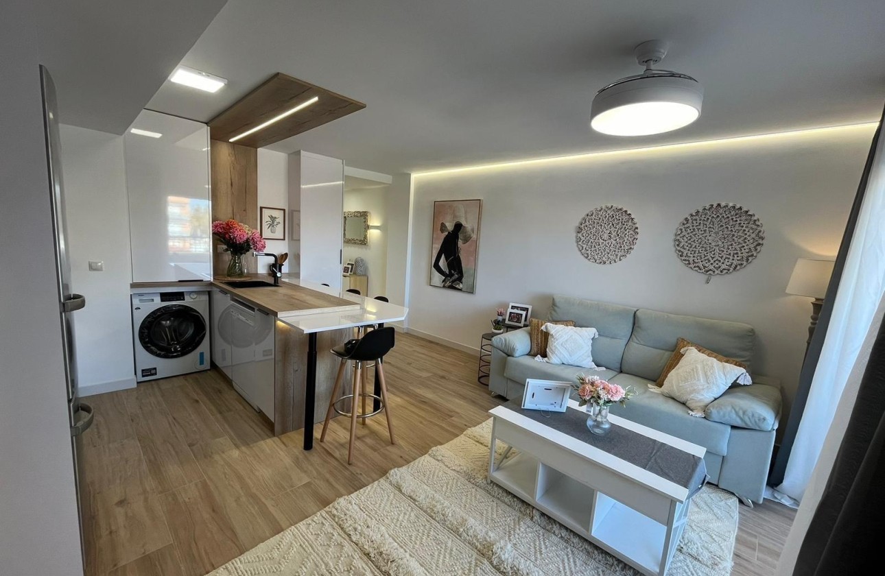 Revente - Appartement -
Torrevieja - Punta Prima