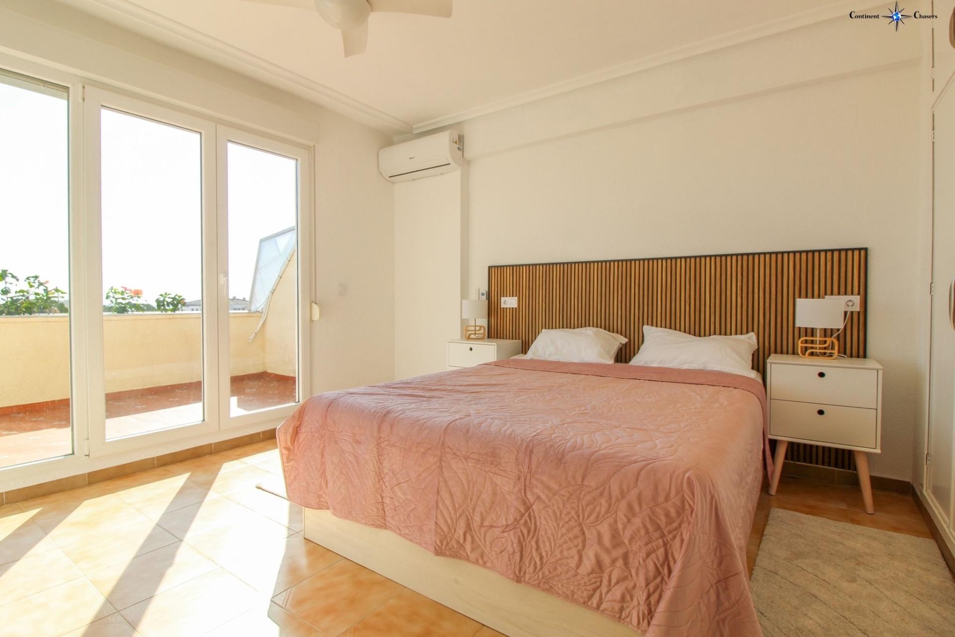 Revente - Appartement -
Torrevieja - Punta Prima