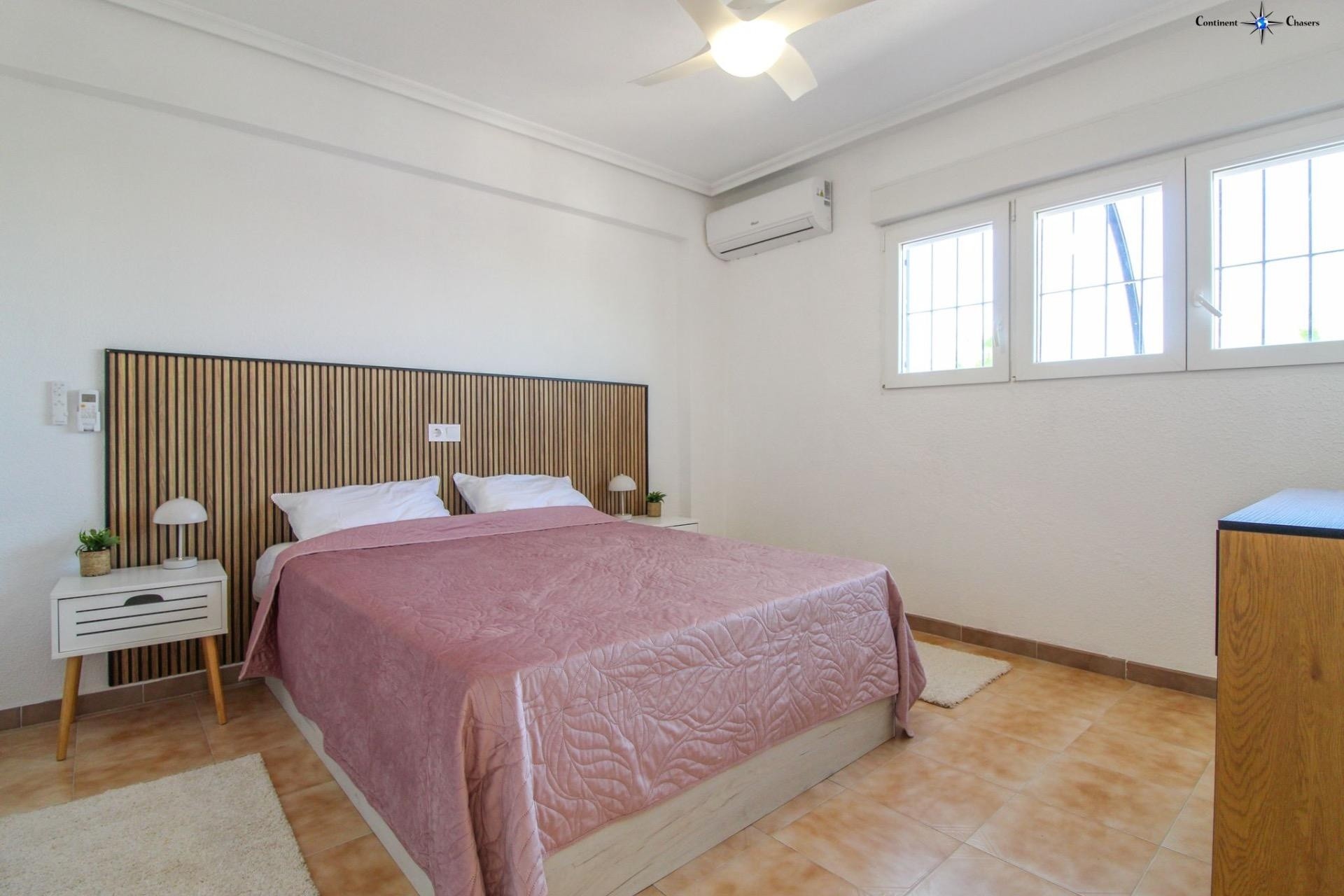 Revente - Appartement -
Torrevieja - Punta Prima