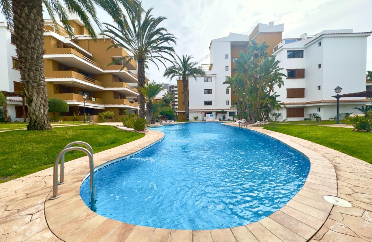 Revente - Appartement -
Torrevieja - Punta Prima