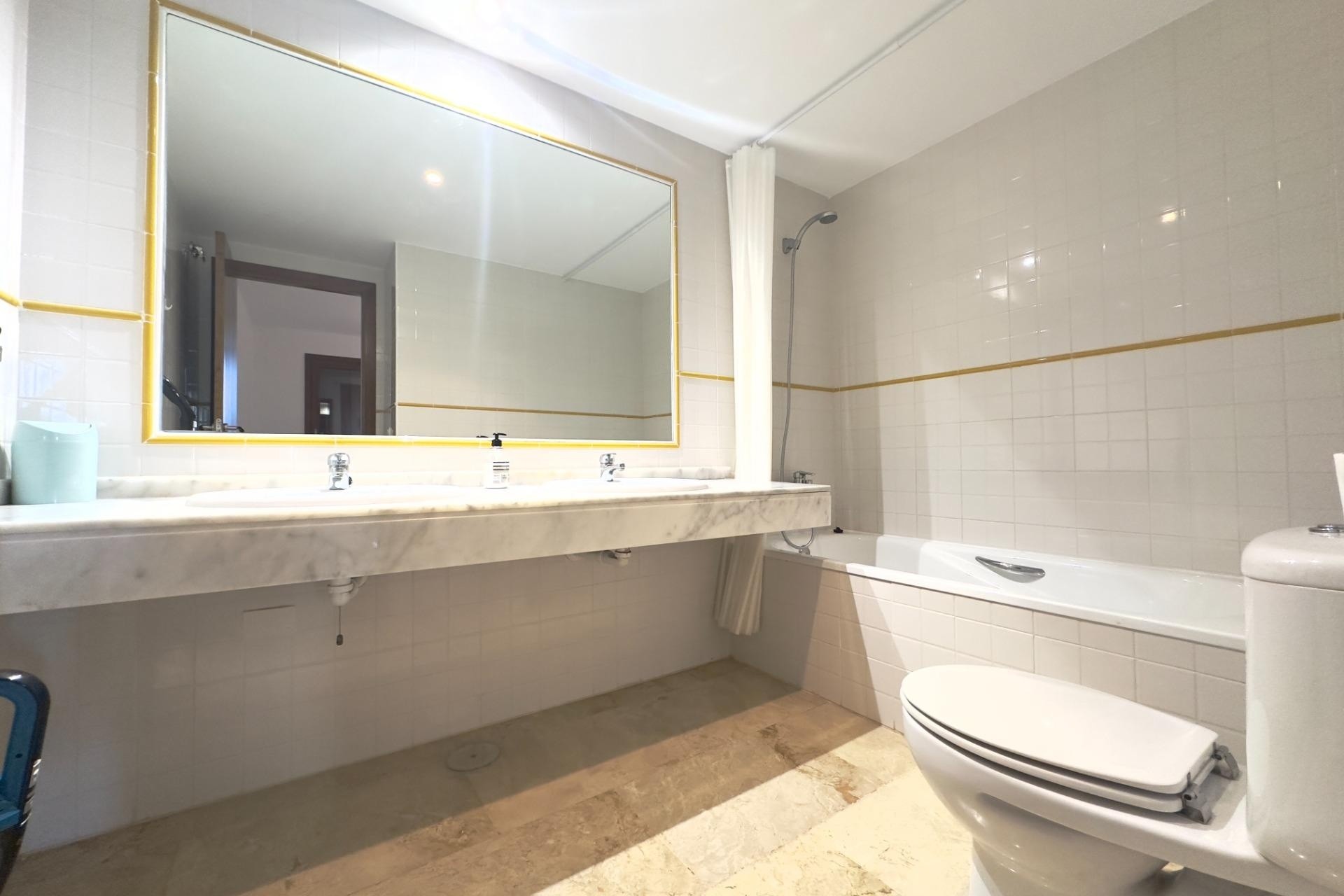 Revente - Appartement -
Torrevieja - Punta Prima