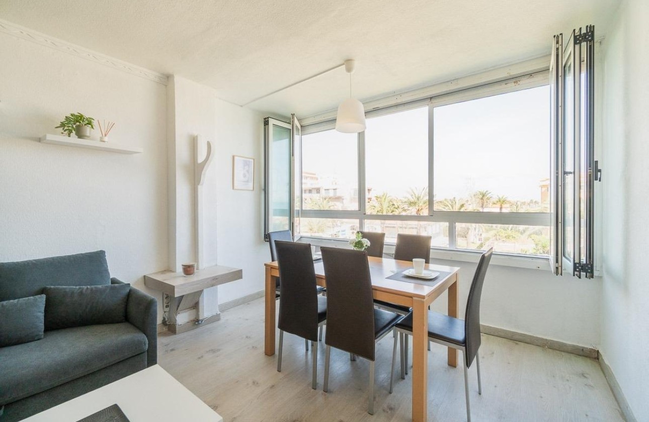 Revente - Appartement -
Torrevieja - Rocio del mar