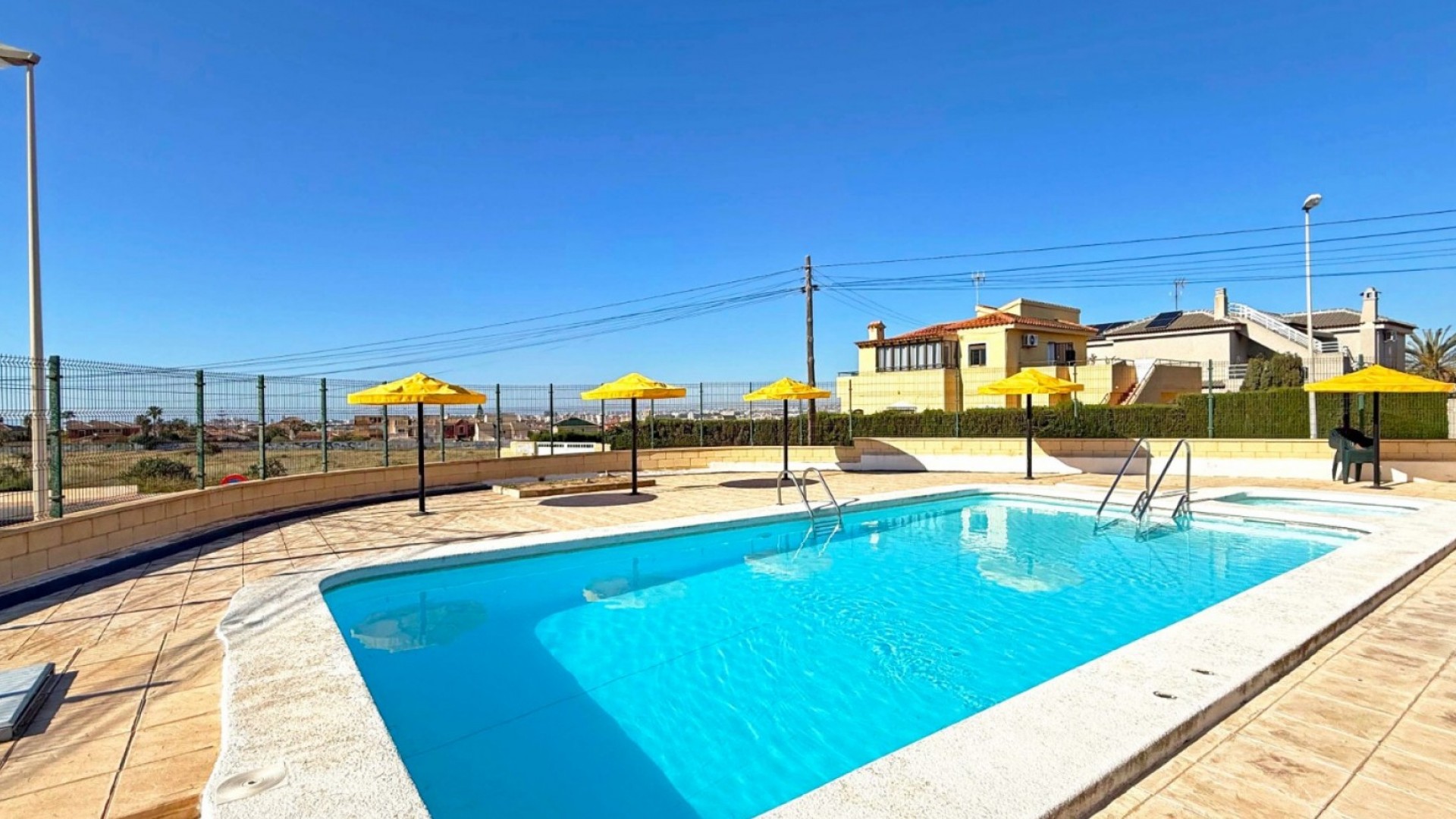 Revente - Appartement -
Torrevieja - Torrelamata - La Mata