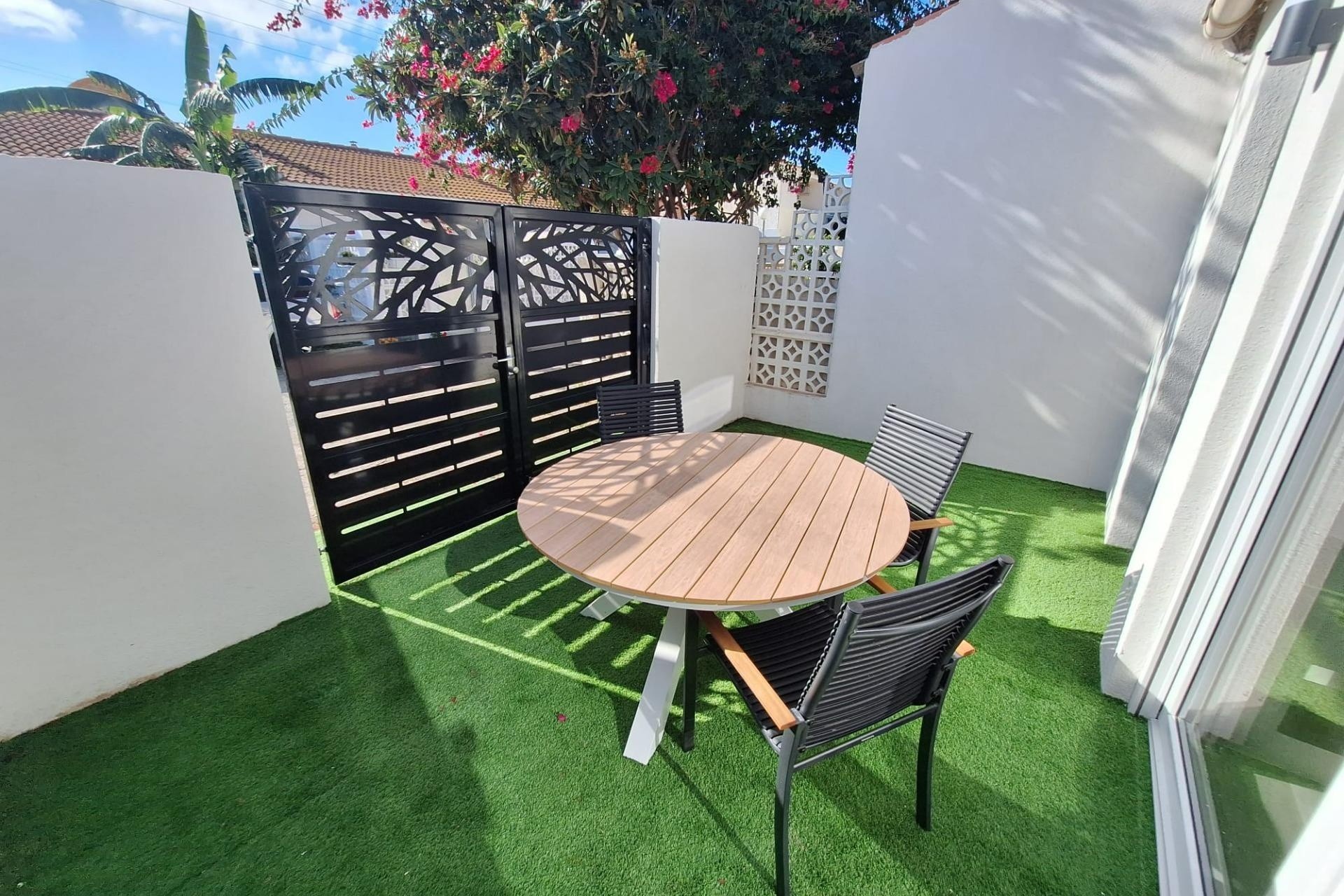 Revente - Appartement -
Torrevieja - Torretas