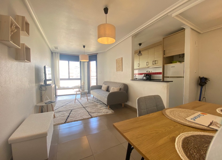 Revente - Appartement -
Torrevieja - Torrevieja Centro