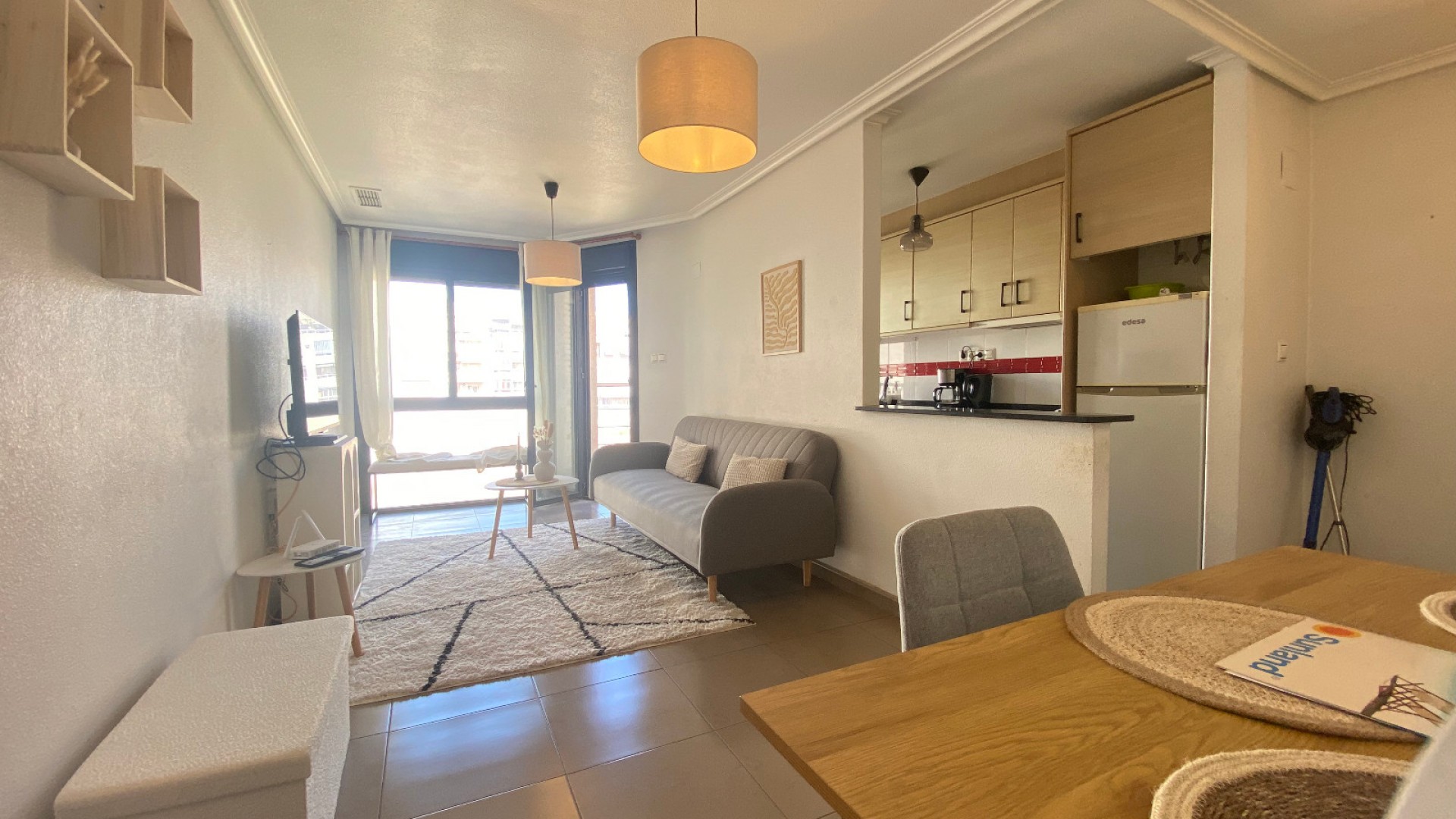 Revente - Appartement -
Torrevieja - Torrevieja Centro