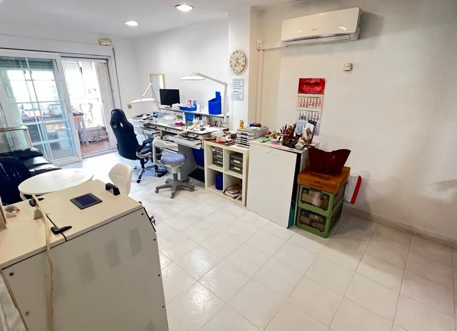 Revente - Appartement -
Torrevieja - torrevieja