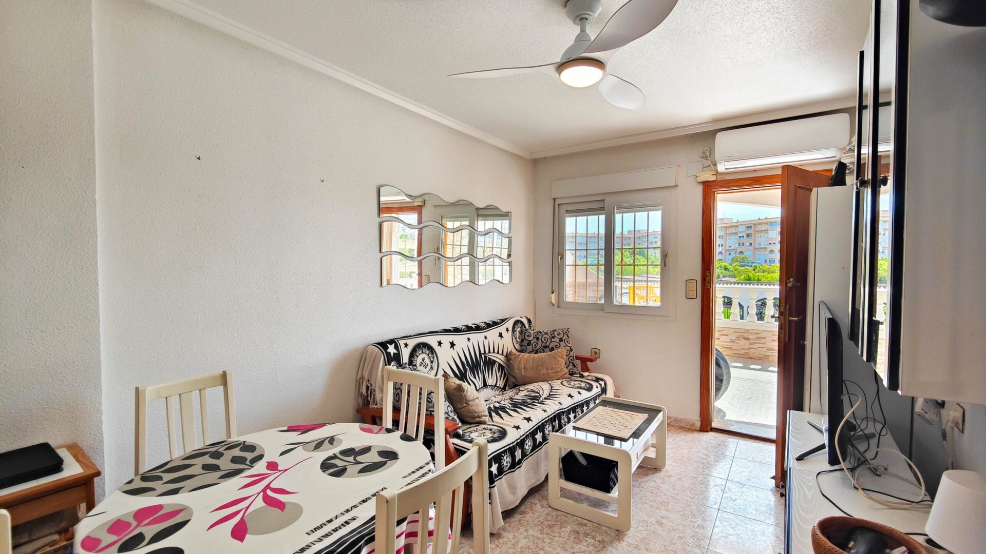 Revente - Appartement -
Torrevieja - torrevieja