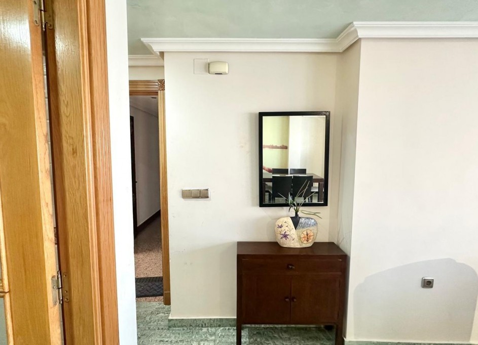 Revente - Appartement -
Torrevieja - torrevieja