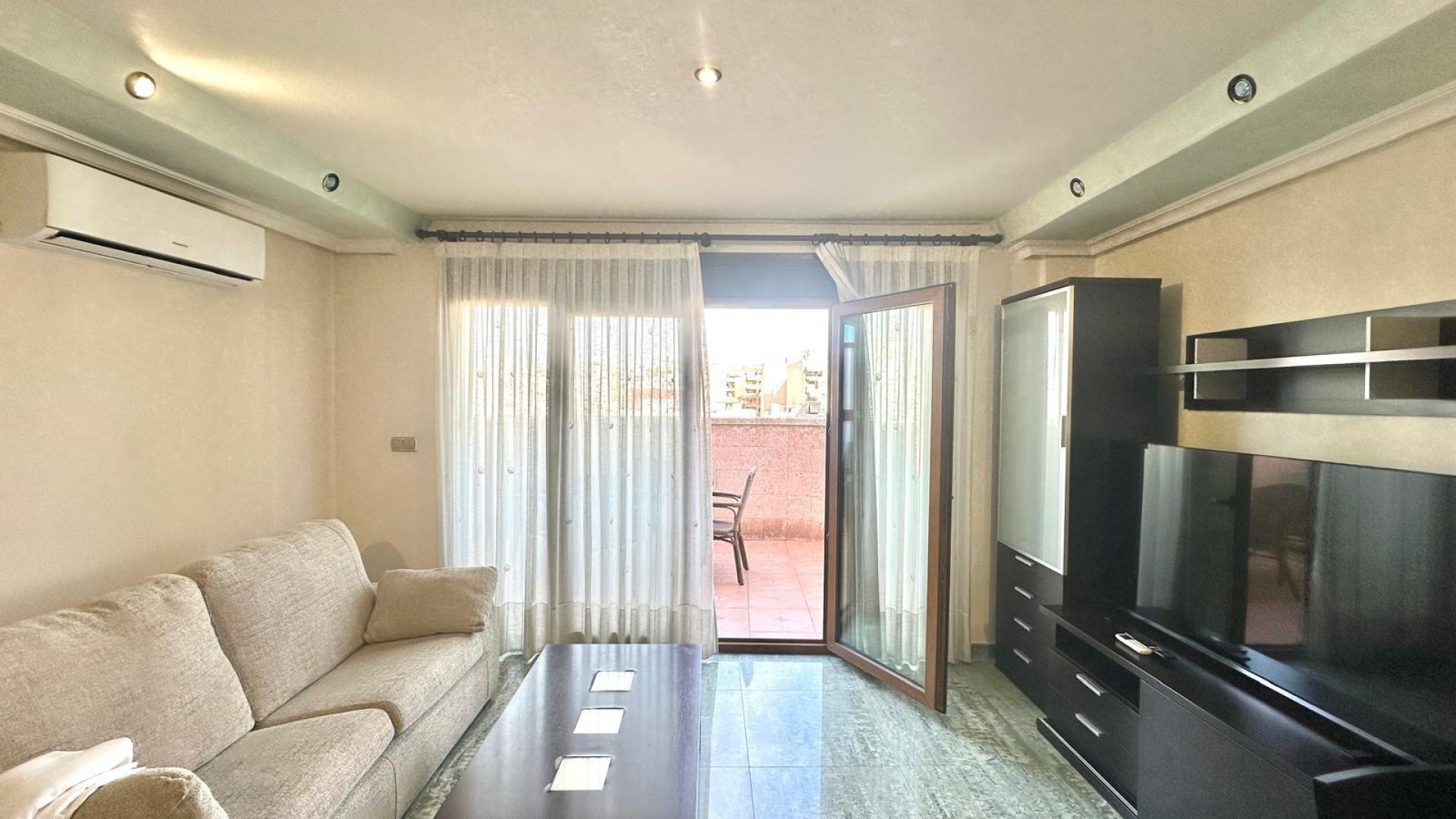 Revente - Appartement -
Torrevieja - torrevieja