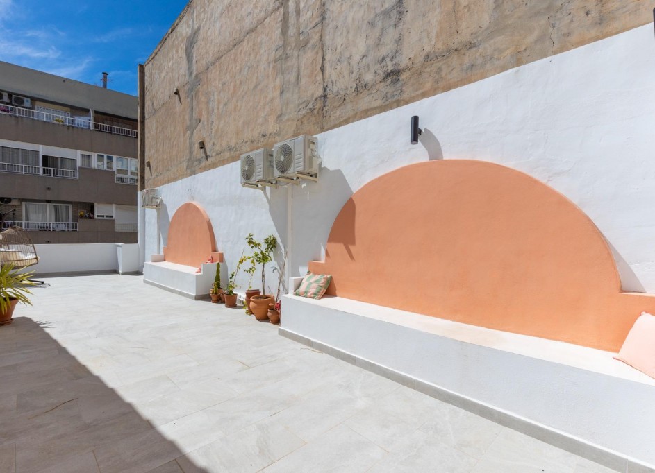 Revente - Appartement -
Torrevieja - torrevieja