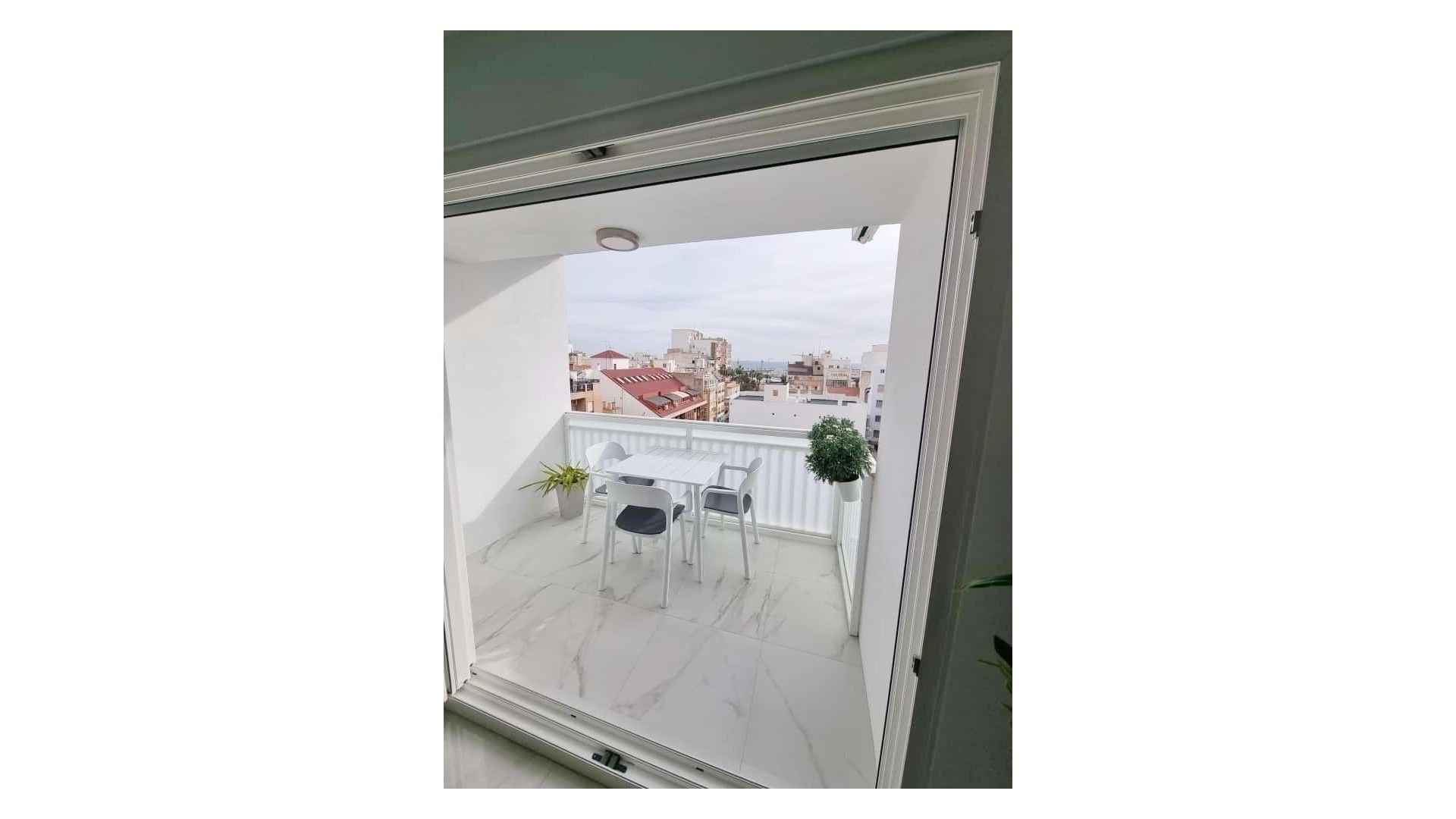 Revente - Appartement -
Torrevieja - torrevieja