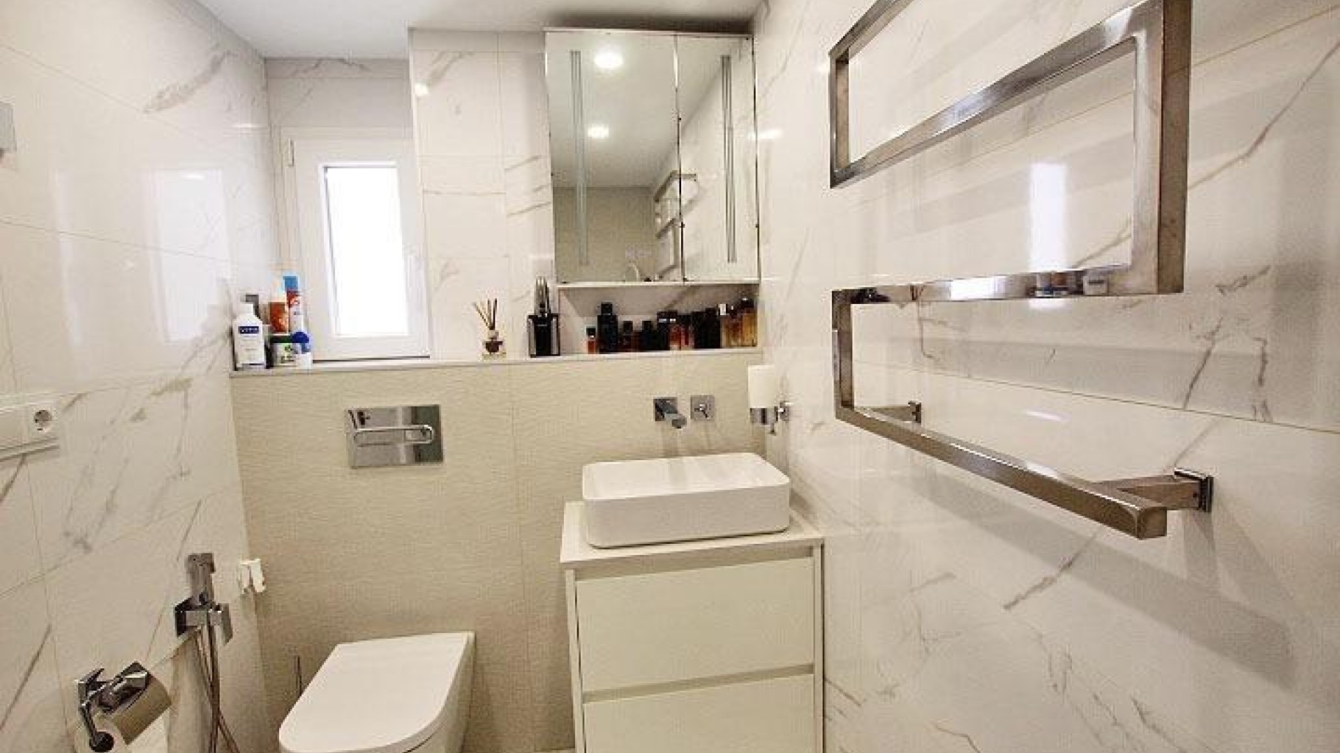 Revente - Appartement -
Torrevieja - torrevieja