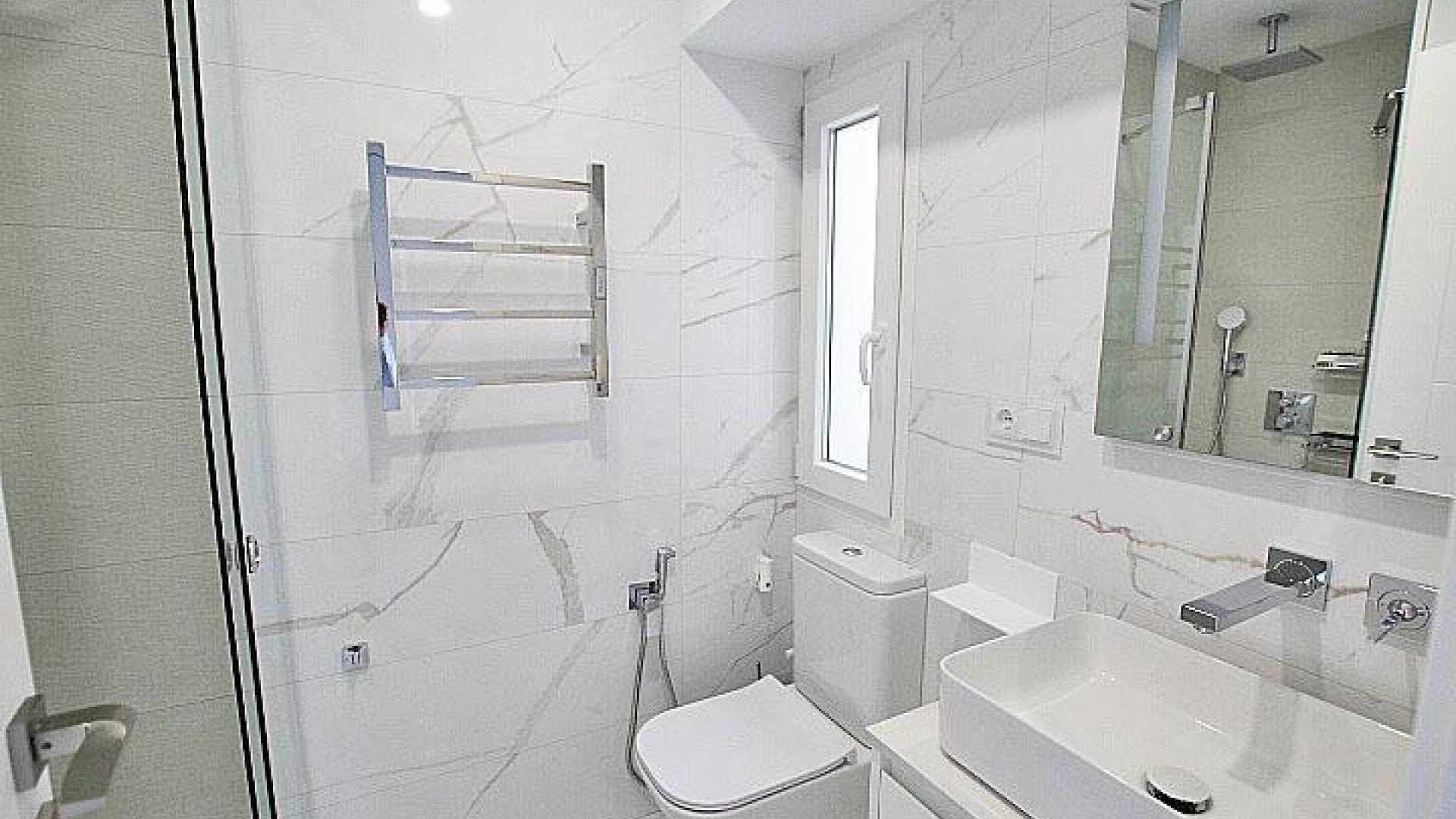 Revente - Appartement -
Torrevieja - torrevieja