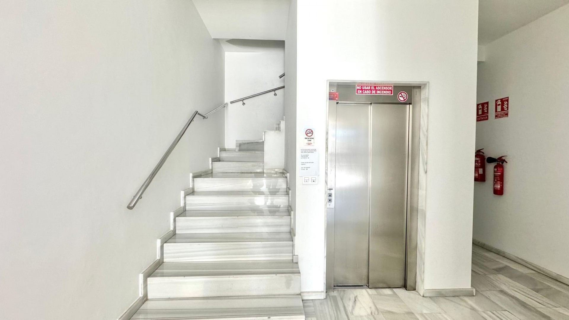 Revente - Appartement -
Torrevieja - torrevieja