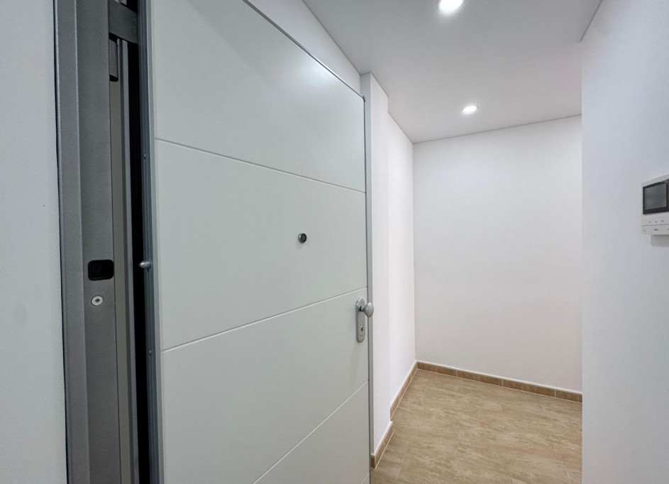 Revente - Appartement -
Torrevieja - torrevieja