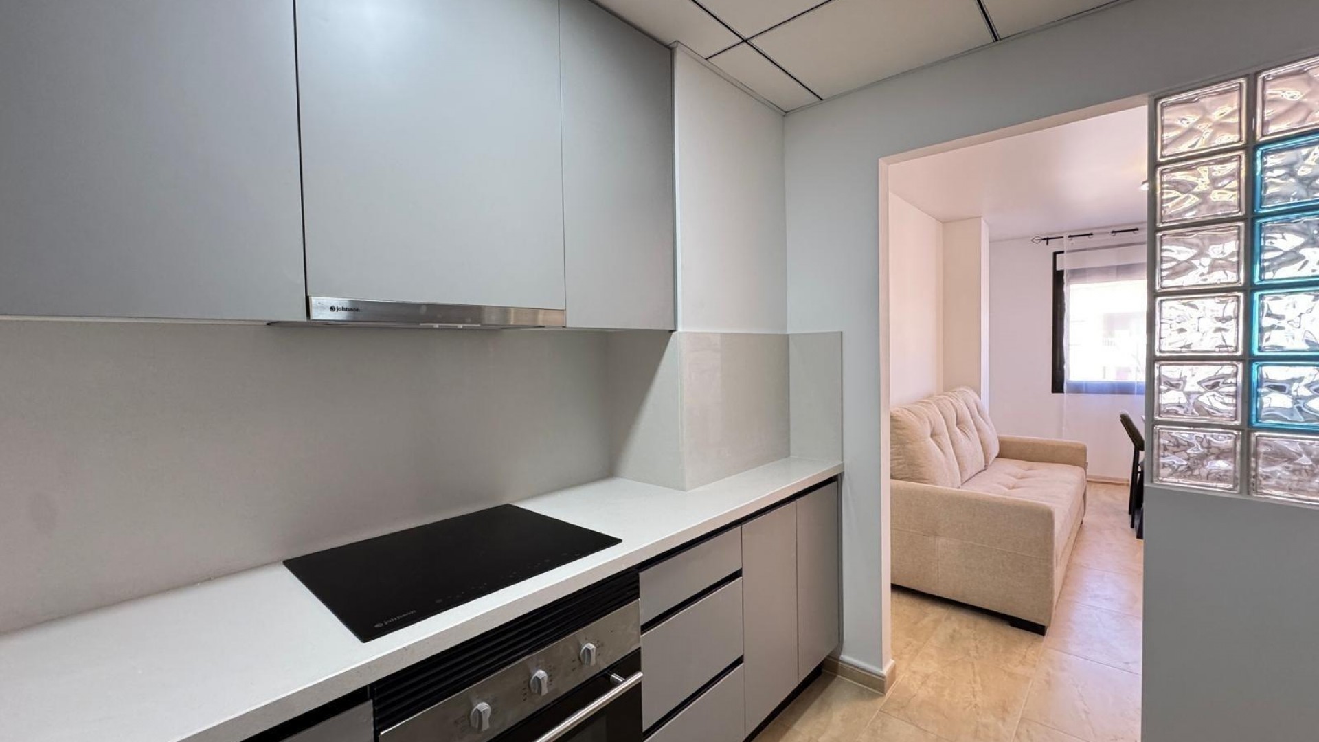 Revente - Appartement -
Torrevieja - torrevieja