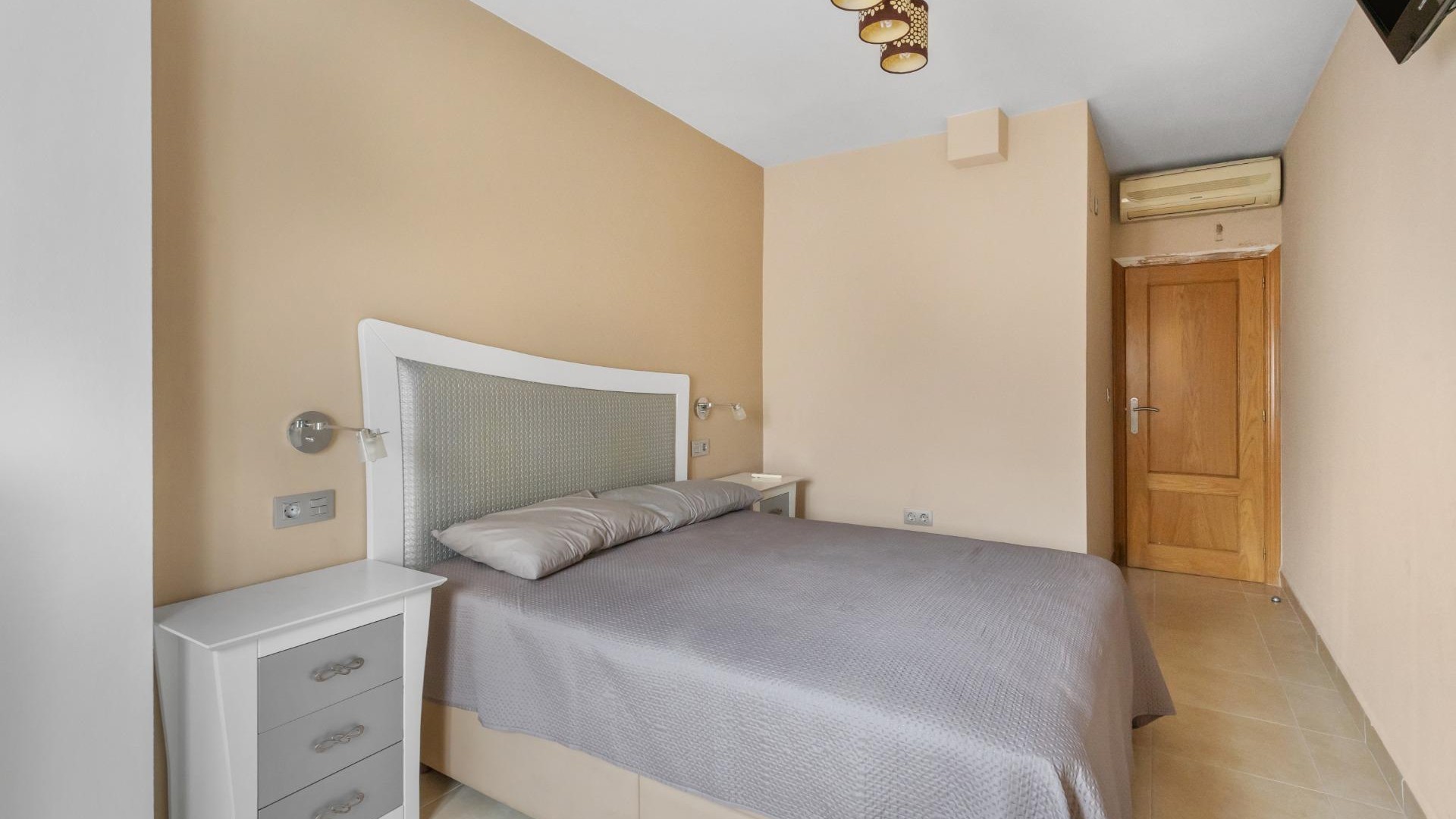 Revente - Appartement -
Torrevieja - torrevieja