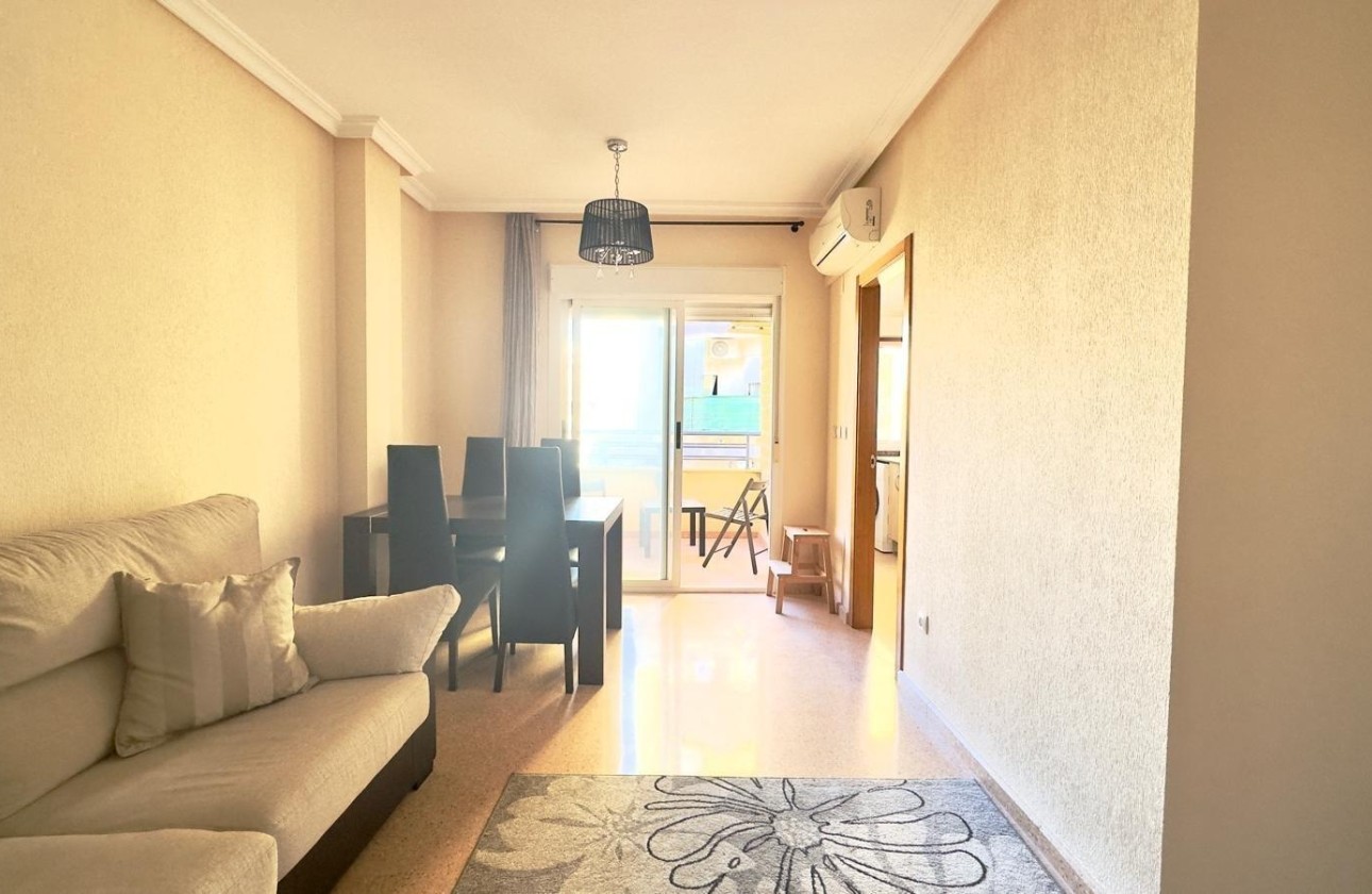 Revente - Appartement -
Torrevieja - torrevieja