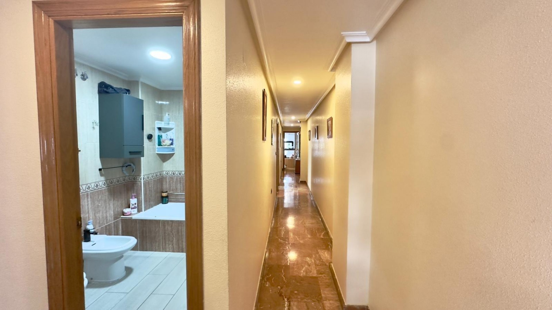 Revente - Appartement -
Torrevieja - torrevieja