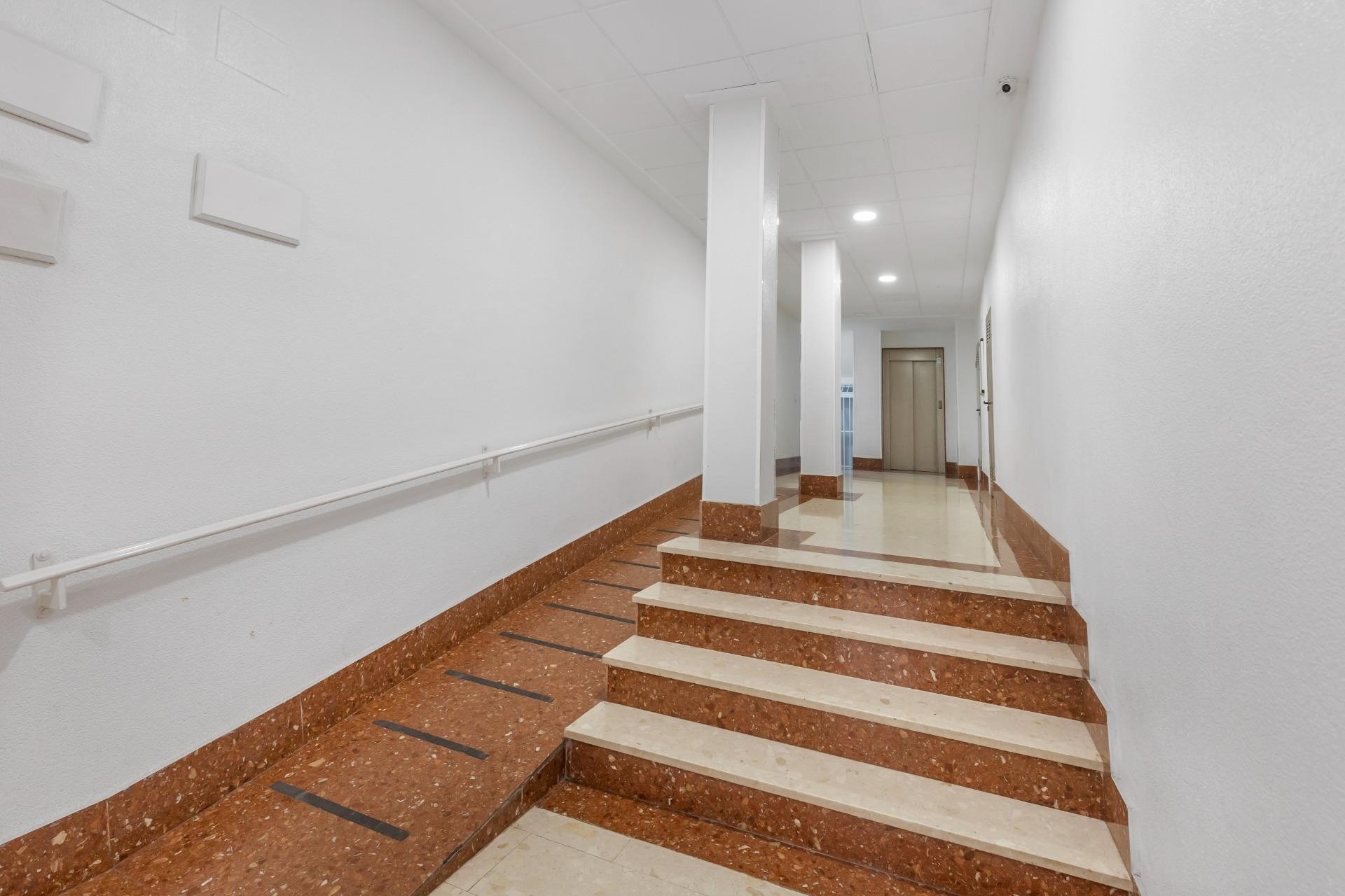 Revente - Appartement -
Torrevieja - torrevieja