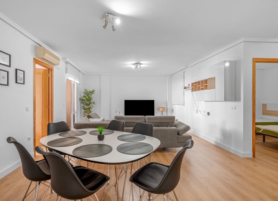 Revente - Appartement -
Torrevieja