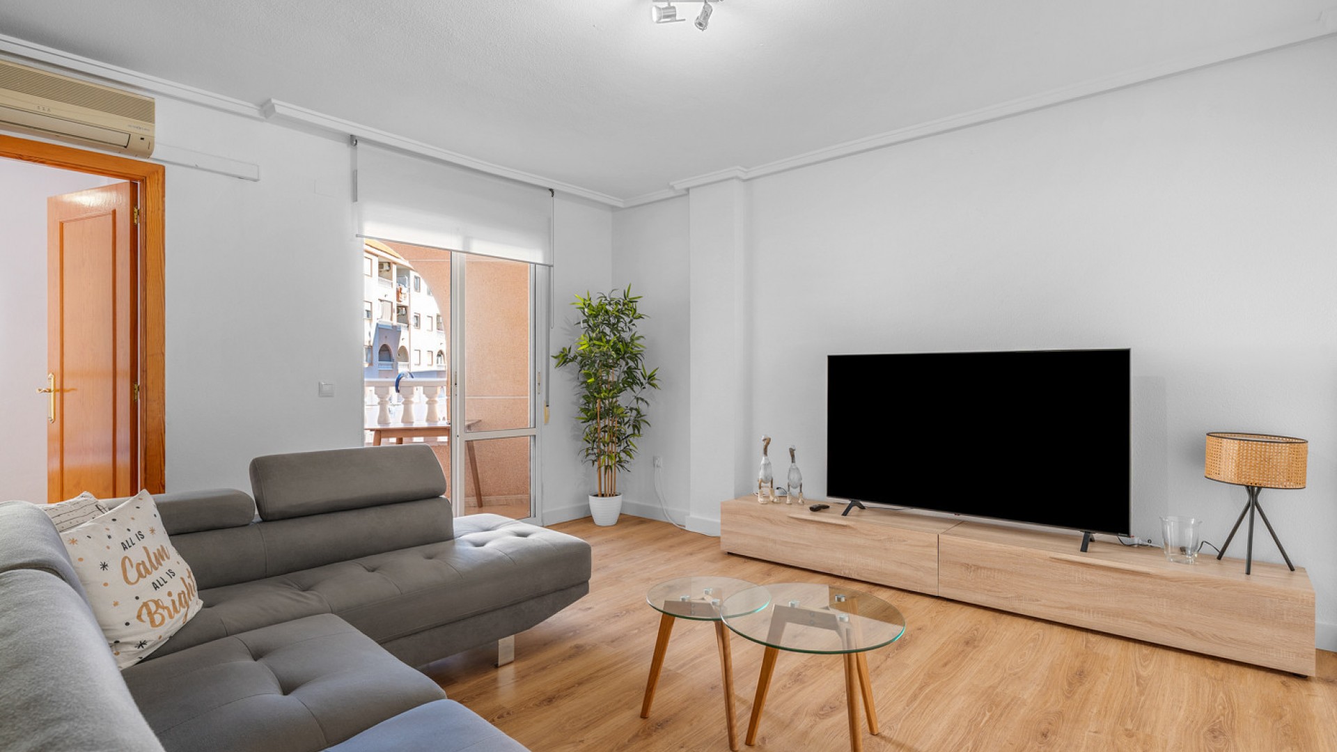 Revente - Appartement -
Torrevieja