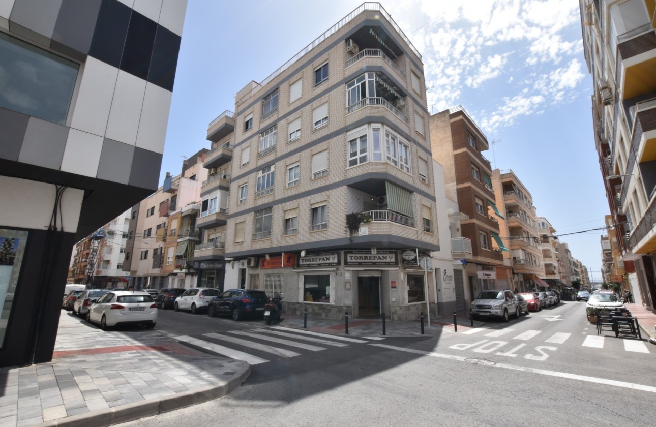 Revente - Appartement -
Torrevieja