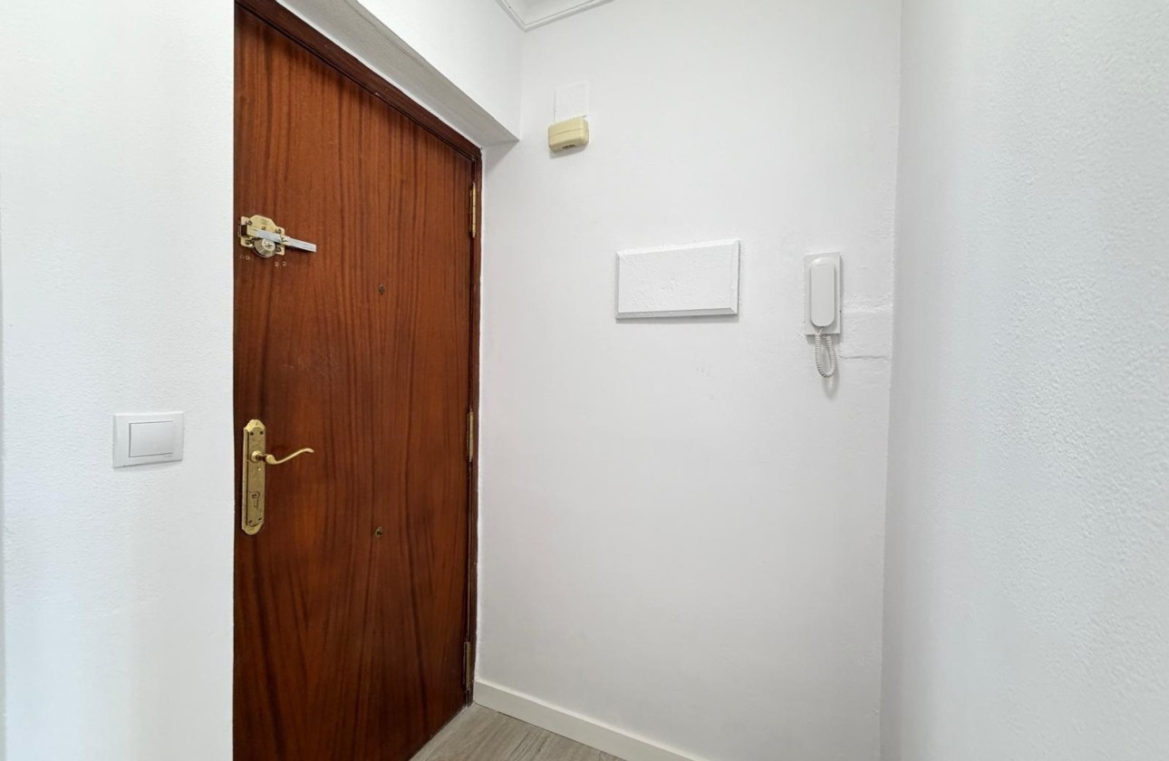 Revente - Appartement -
Torrevieja