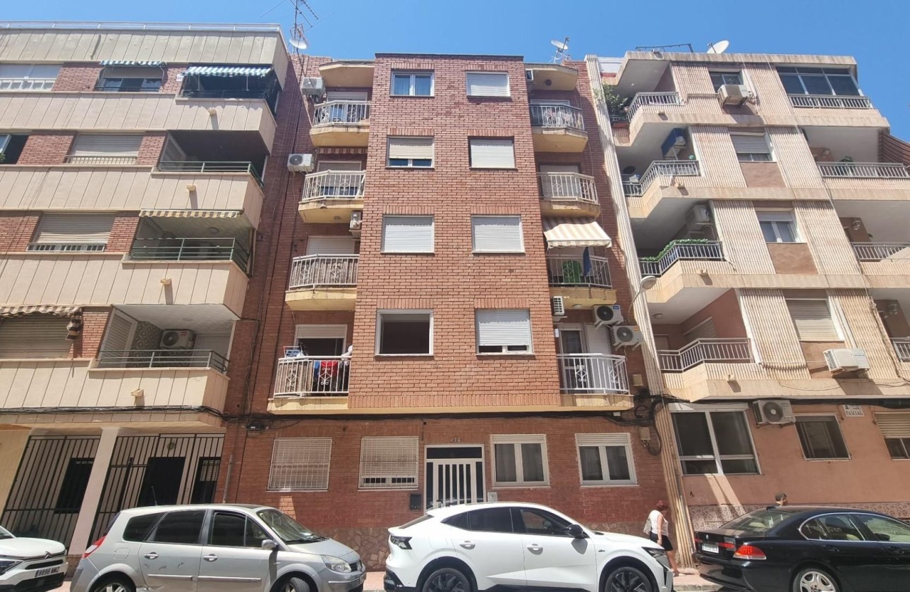 Revente - Appartement -
Torrevieja