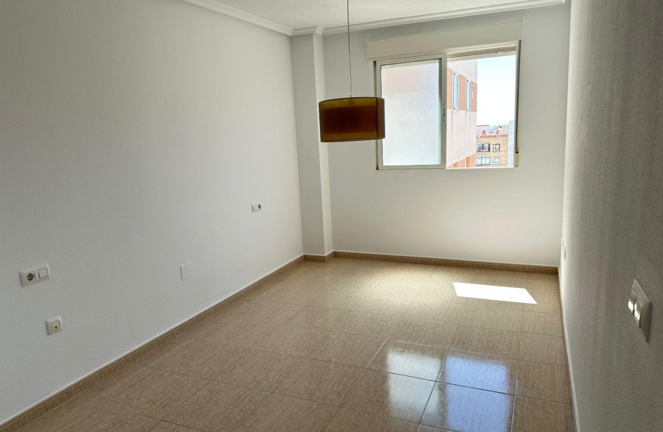 Revente - Appartement -
Torrevieja