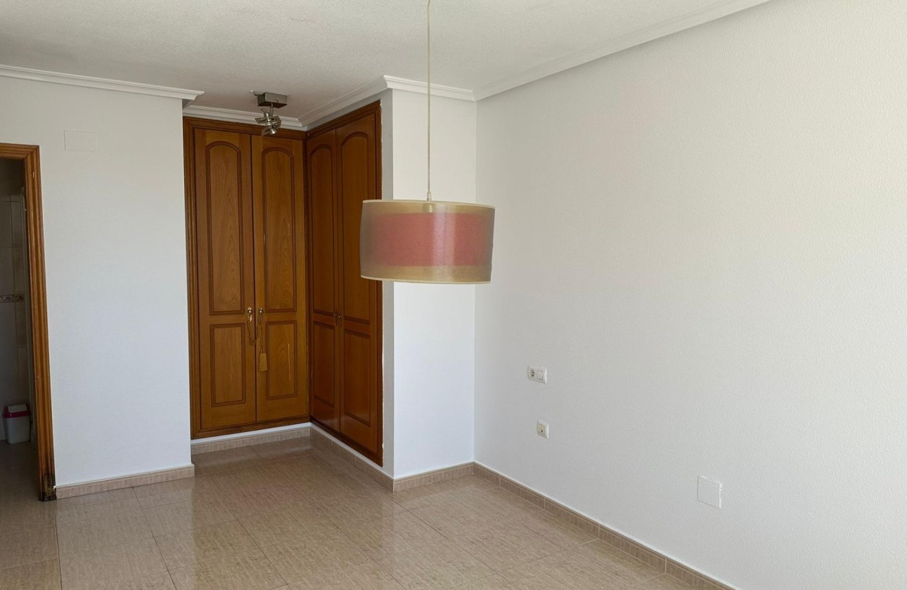Revente - Appartement -
Torrevieja