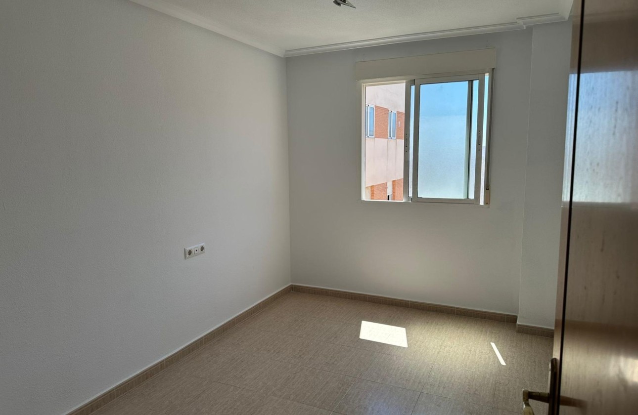 Revente - Appartement -
Torrevieja