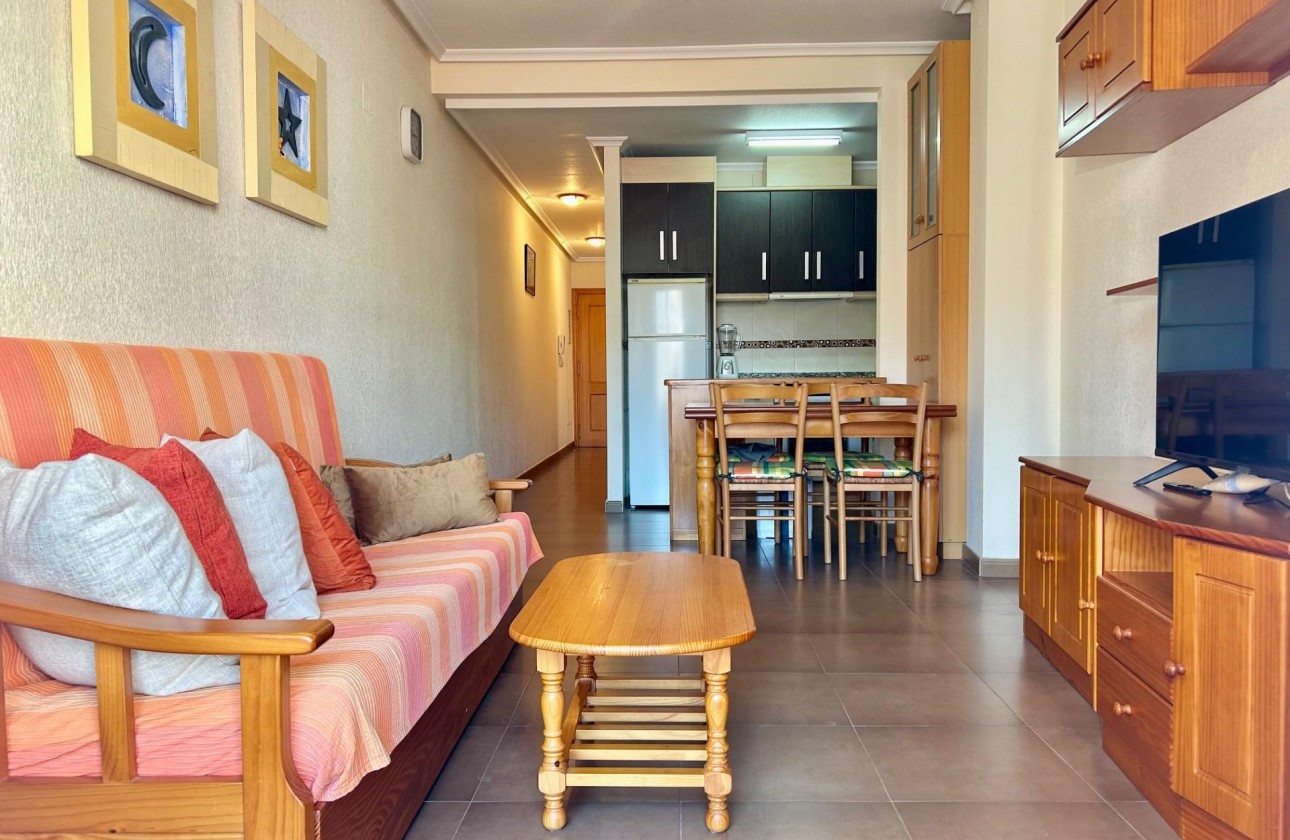Revente - Appartement -
Torrevieja