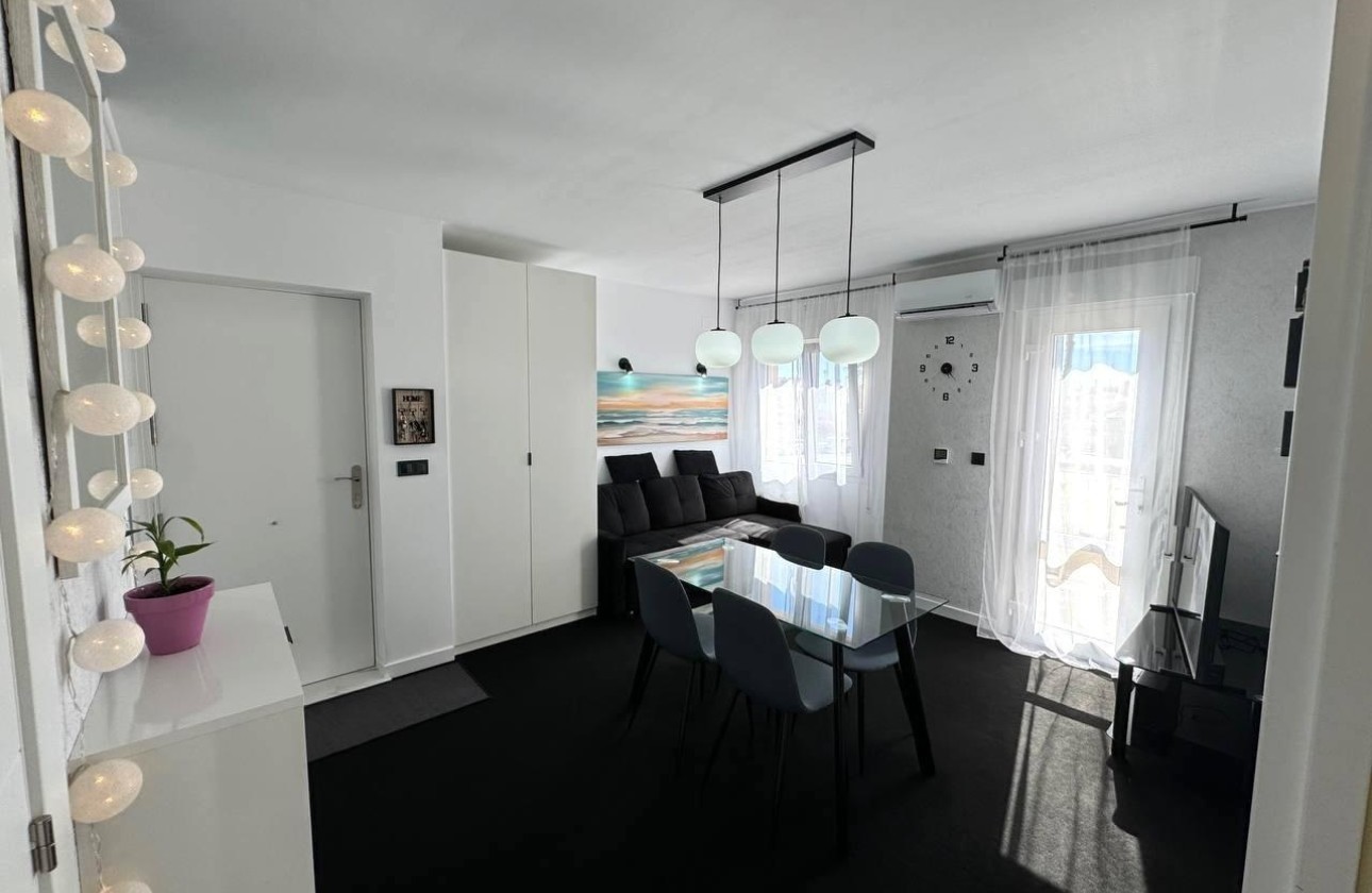 Revente - Appartement -
Torrevieja
