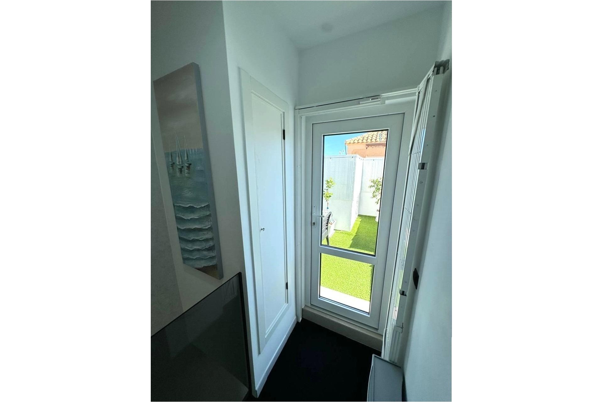 Revente - Appartement -
Torrevieja