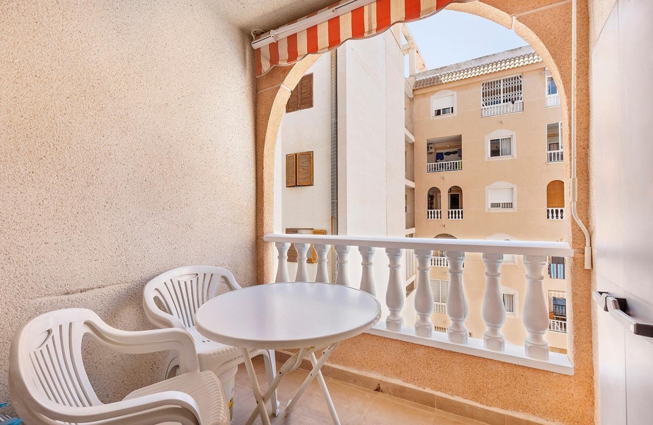 Revente - Appartement -
Torrevieja