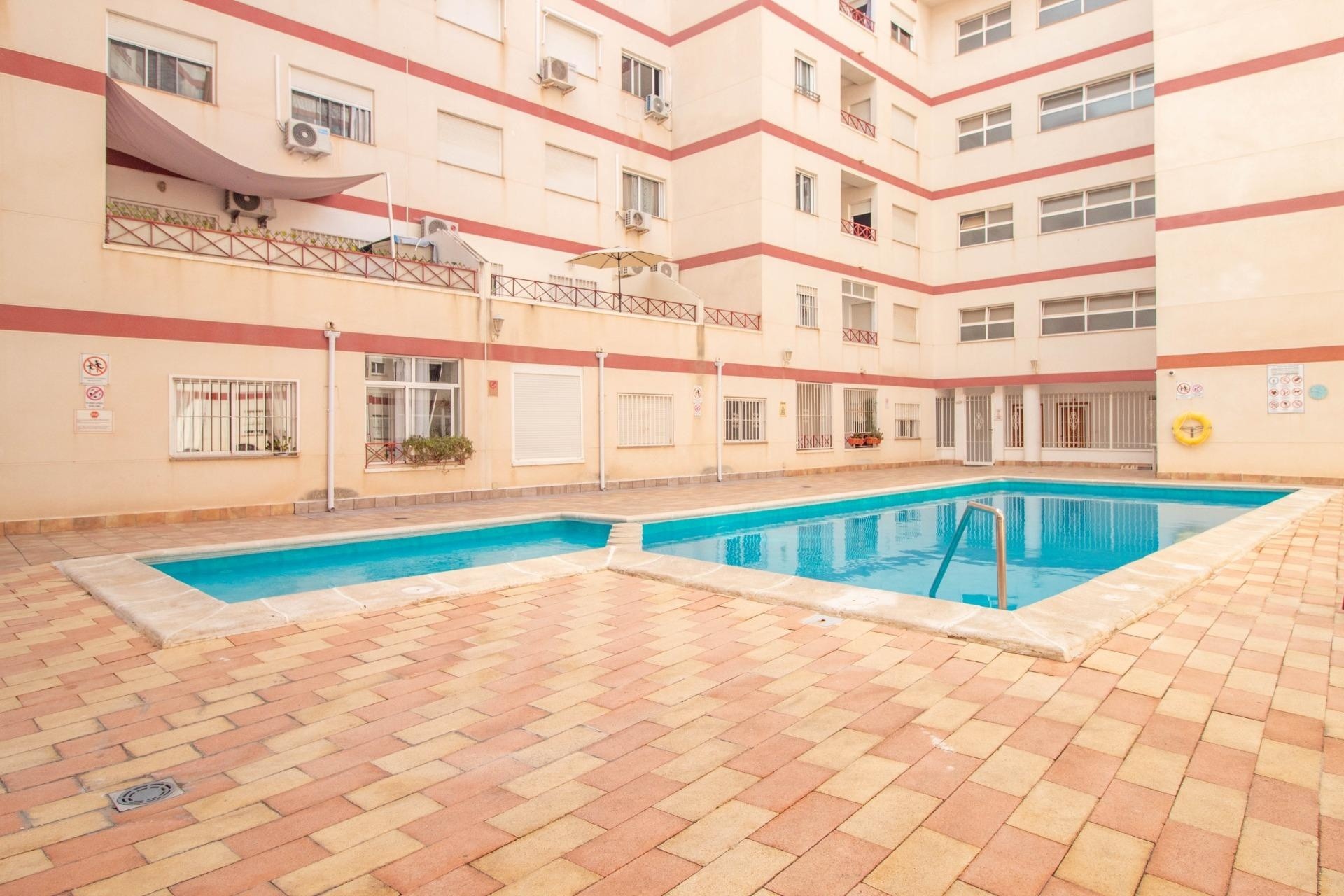 Revente - Appartement -
Torrevieja