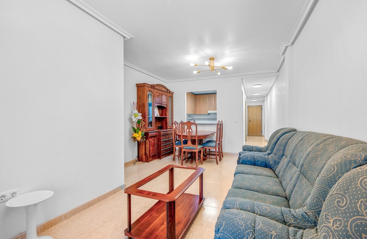 Revente - Appartement -
Torrevieja
